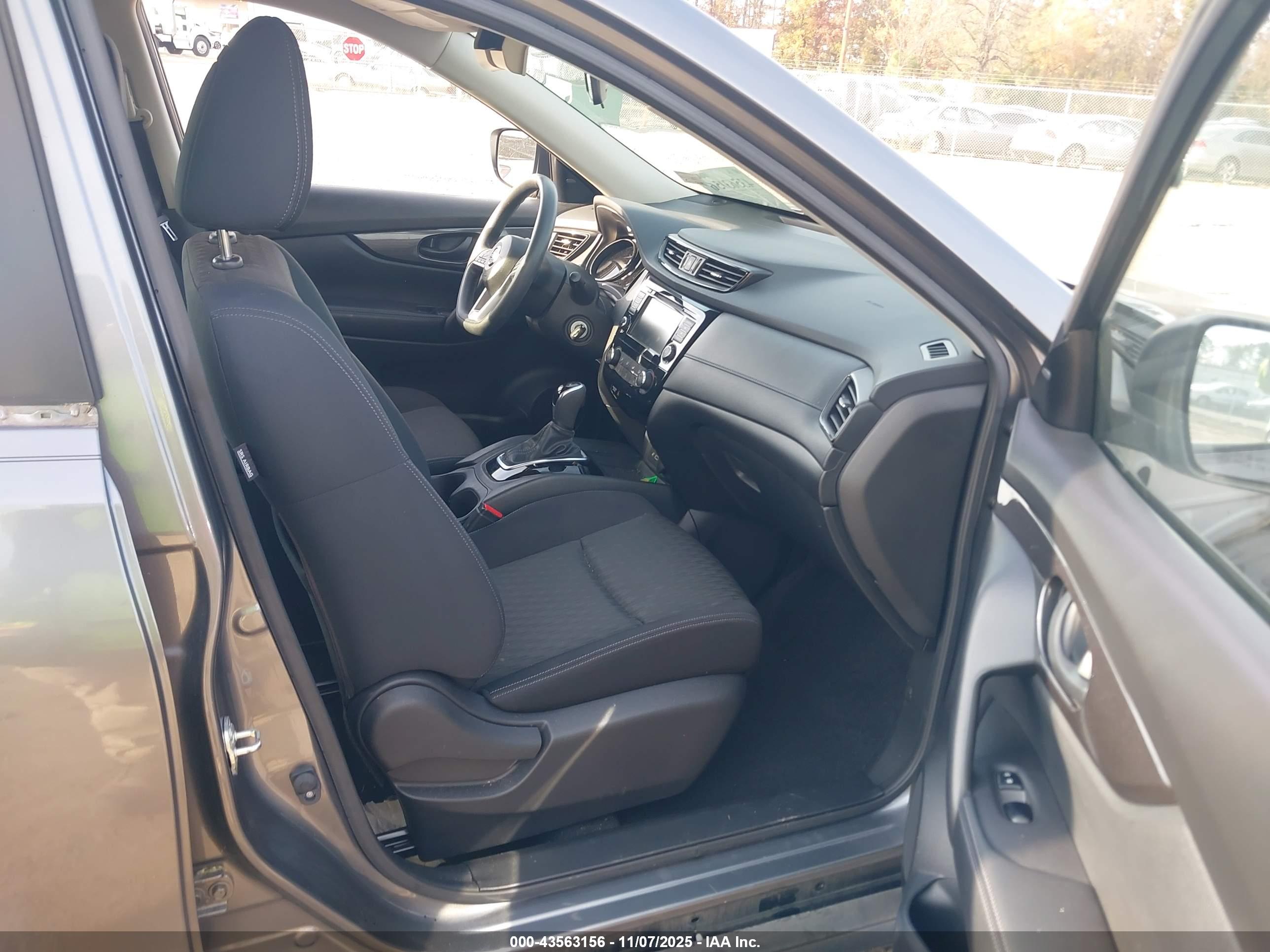 NISSAN ROGUE image 5