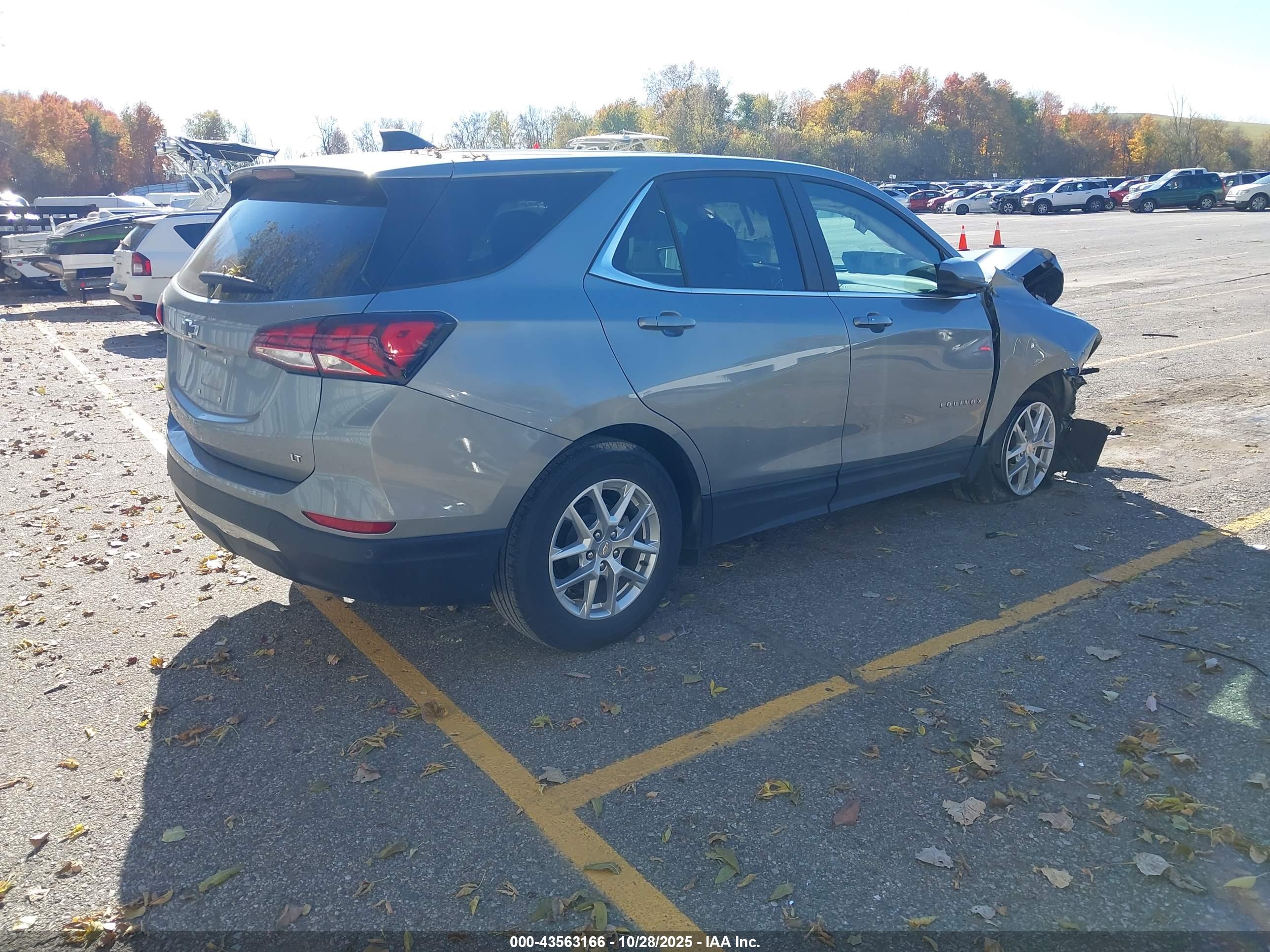 CHEVROLET EQUINOX image 4
