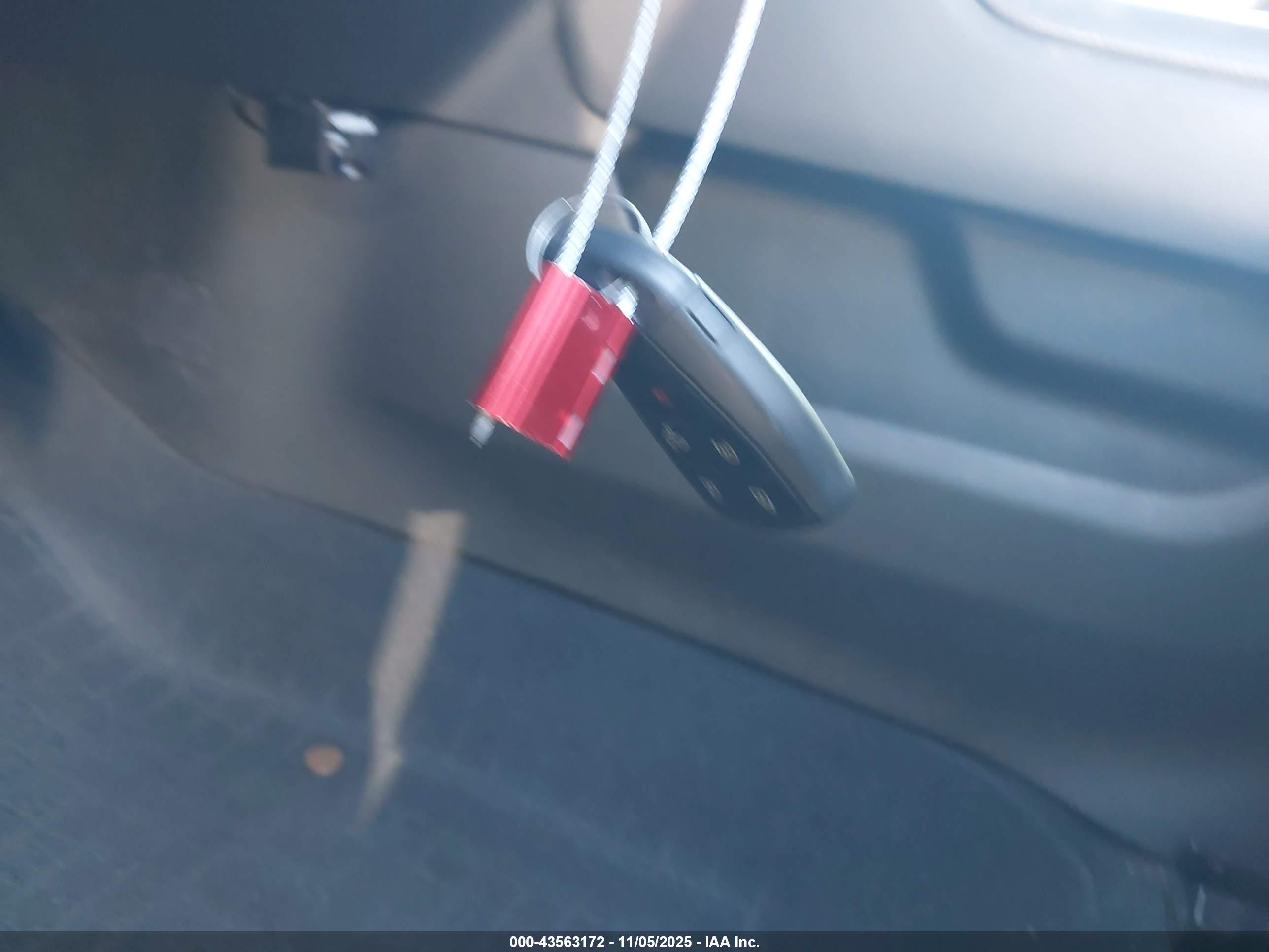 GMC SIERRA image 11