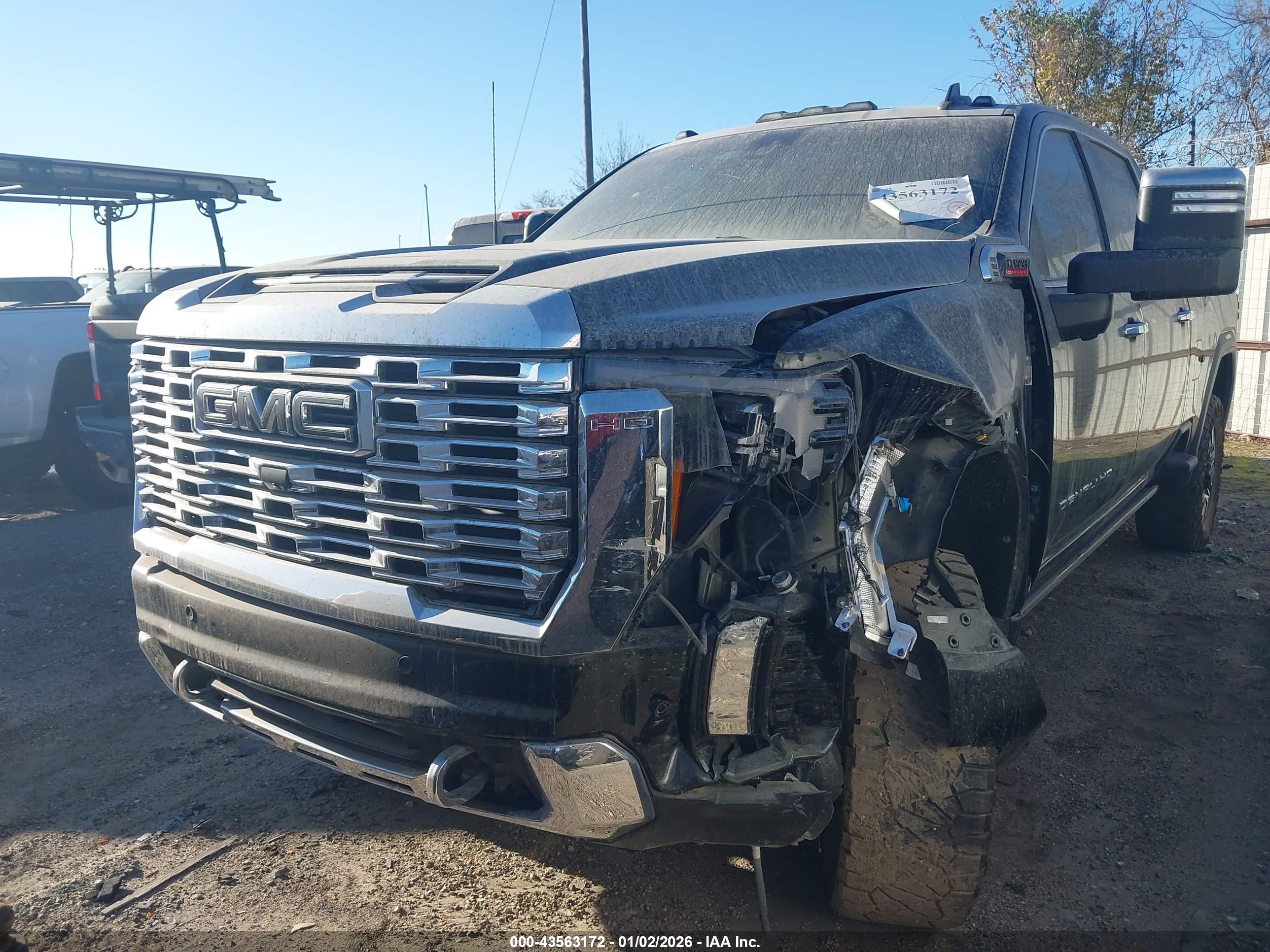 GMC SIERRA image 2