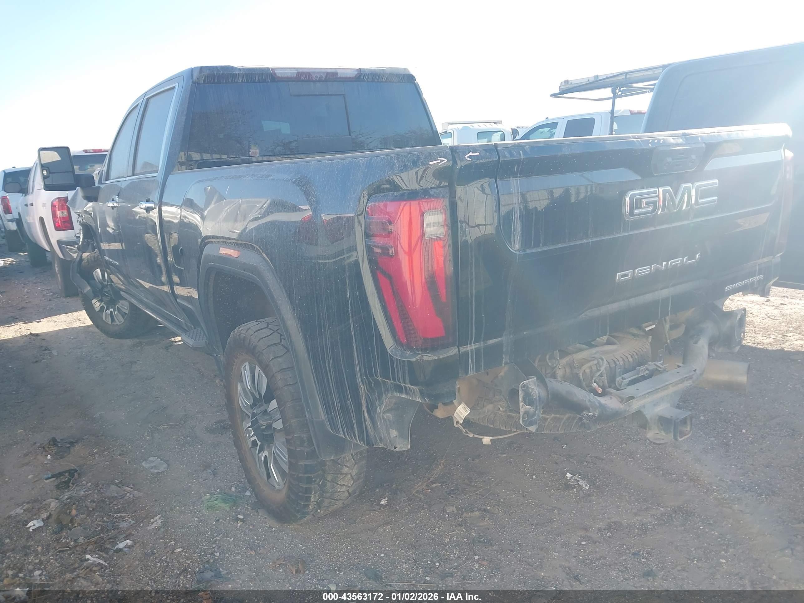 GMC SIERRA image 3
