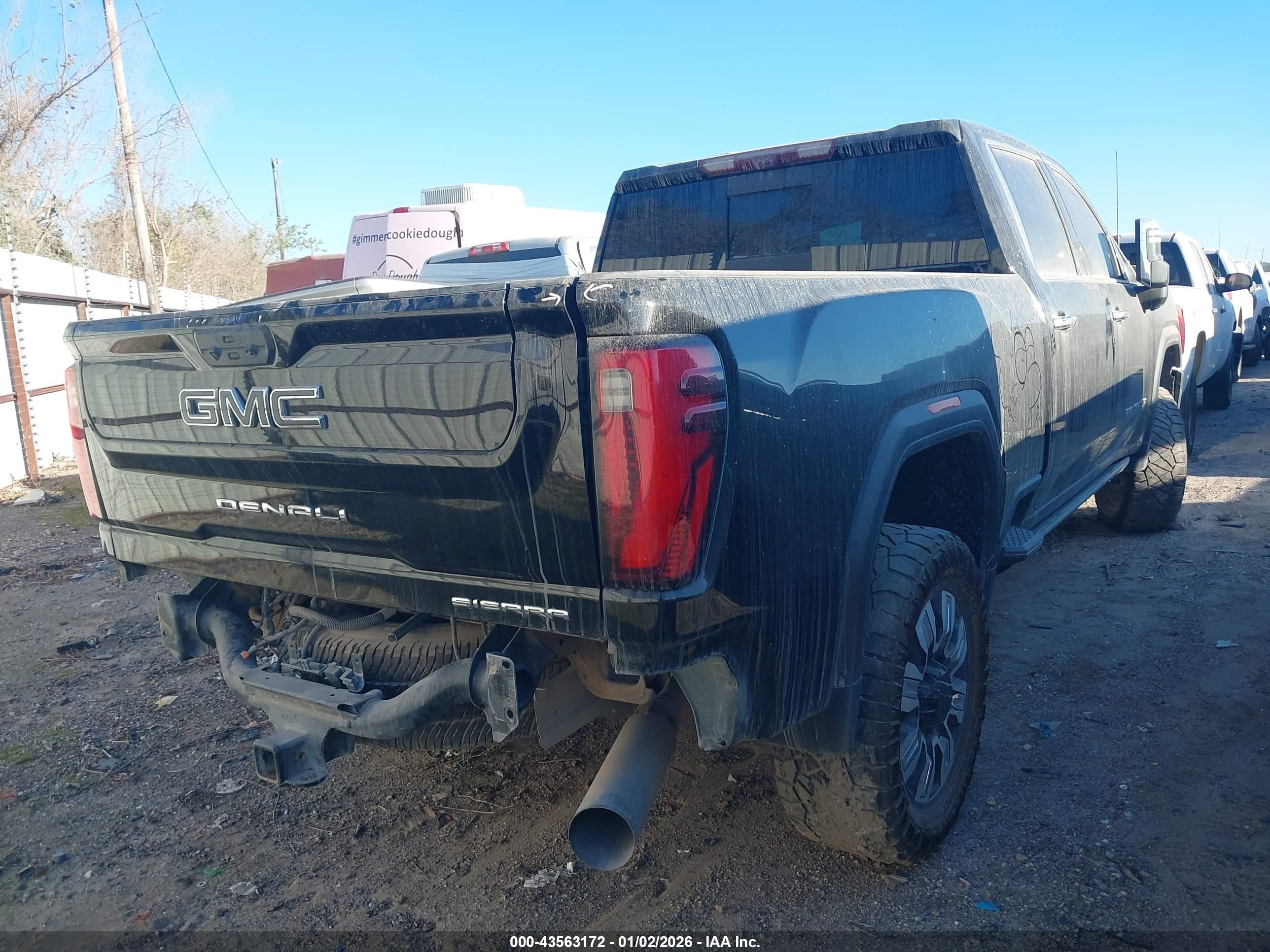 GMC SIERRA image 4