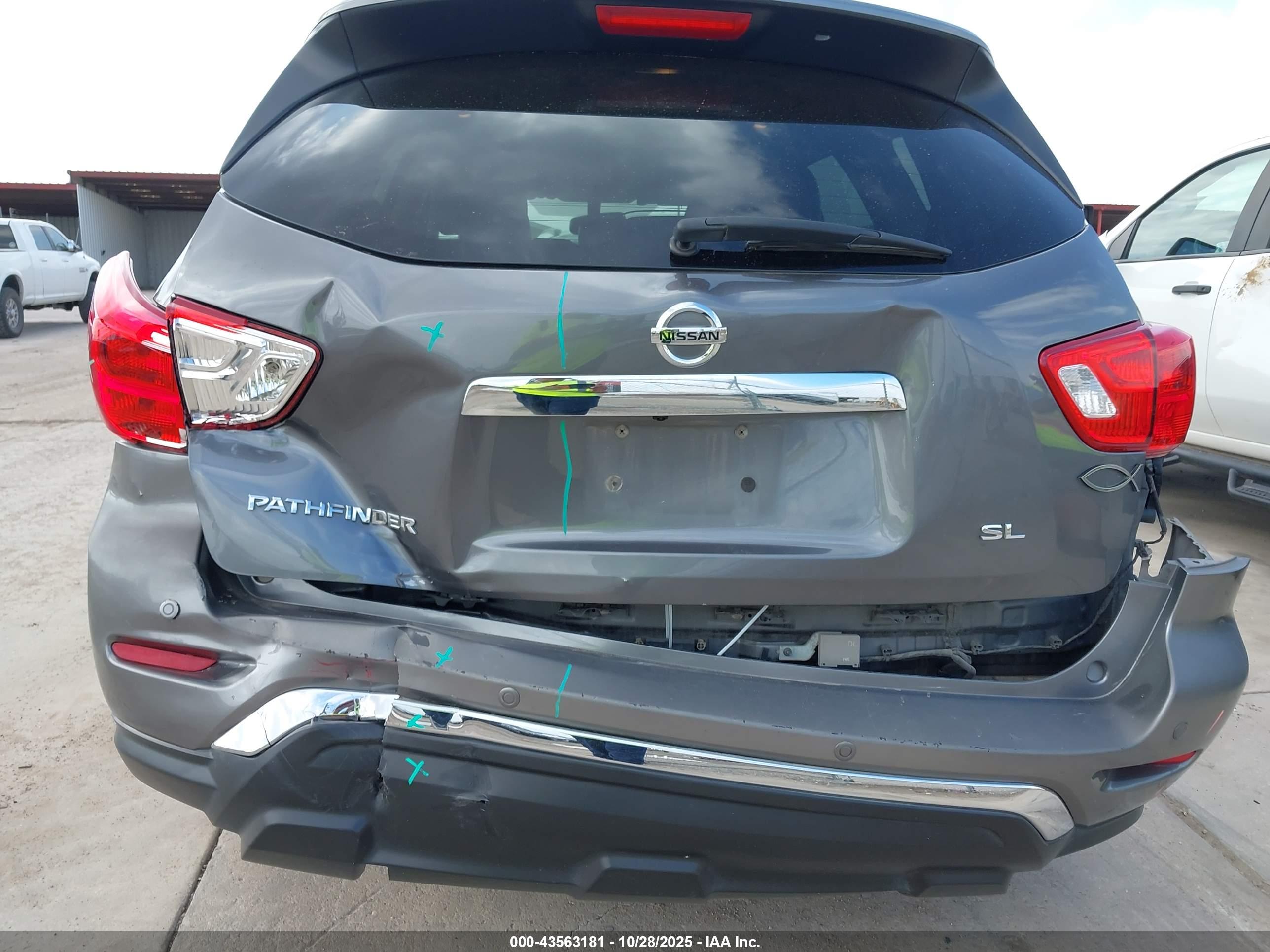 NISSAN PATHFINDER image 6