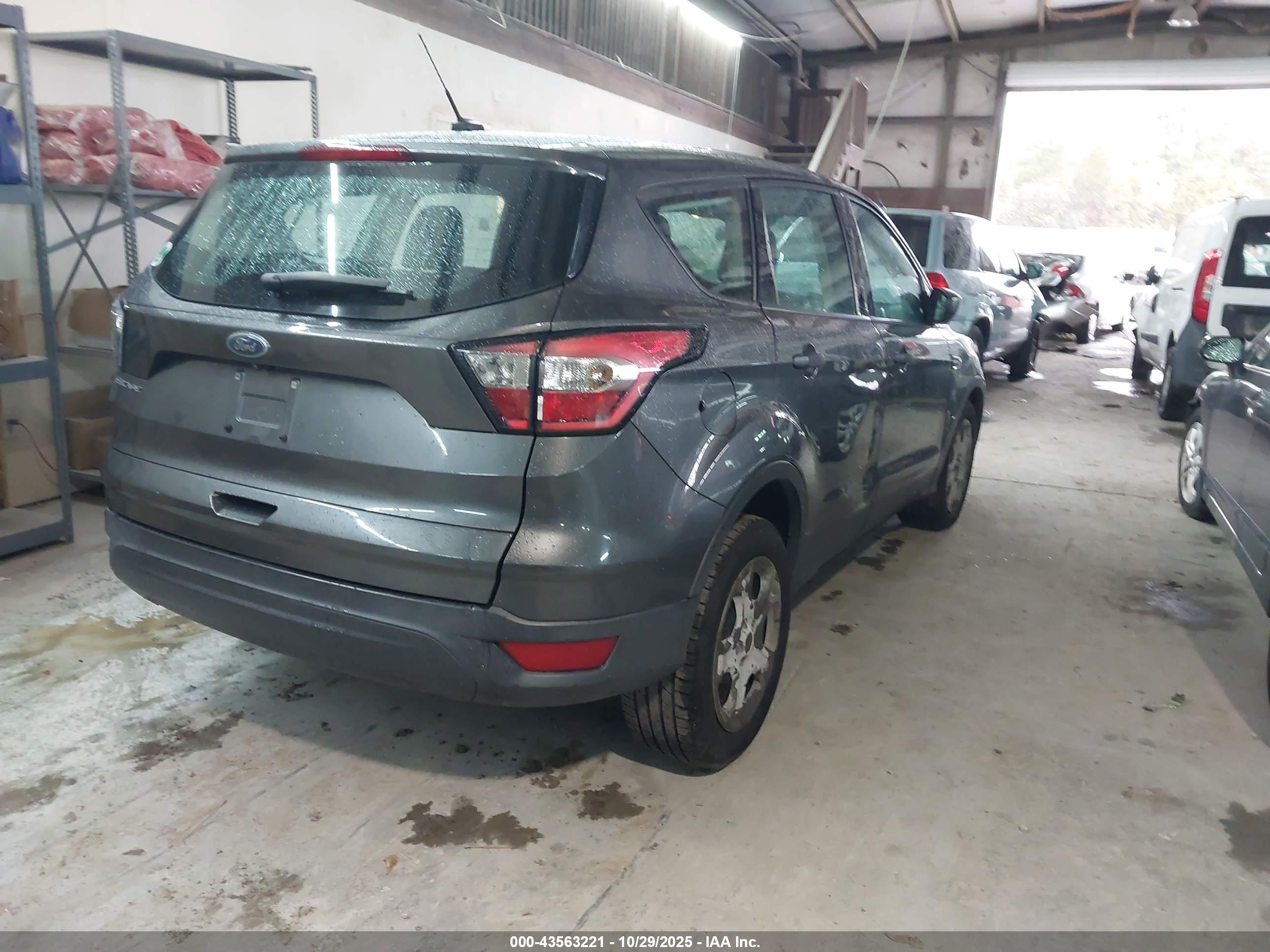 FORD ESCAPE image 4