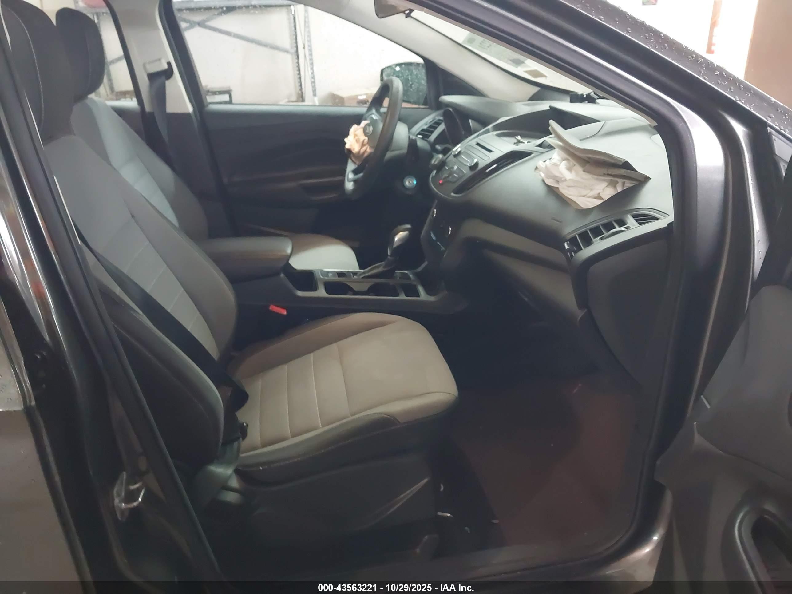 FORD ESCAPE image 5