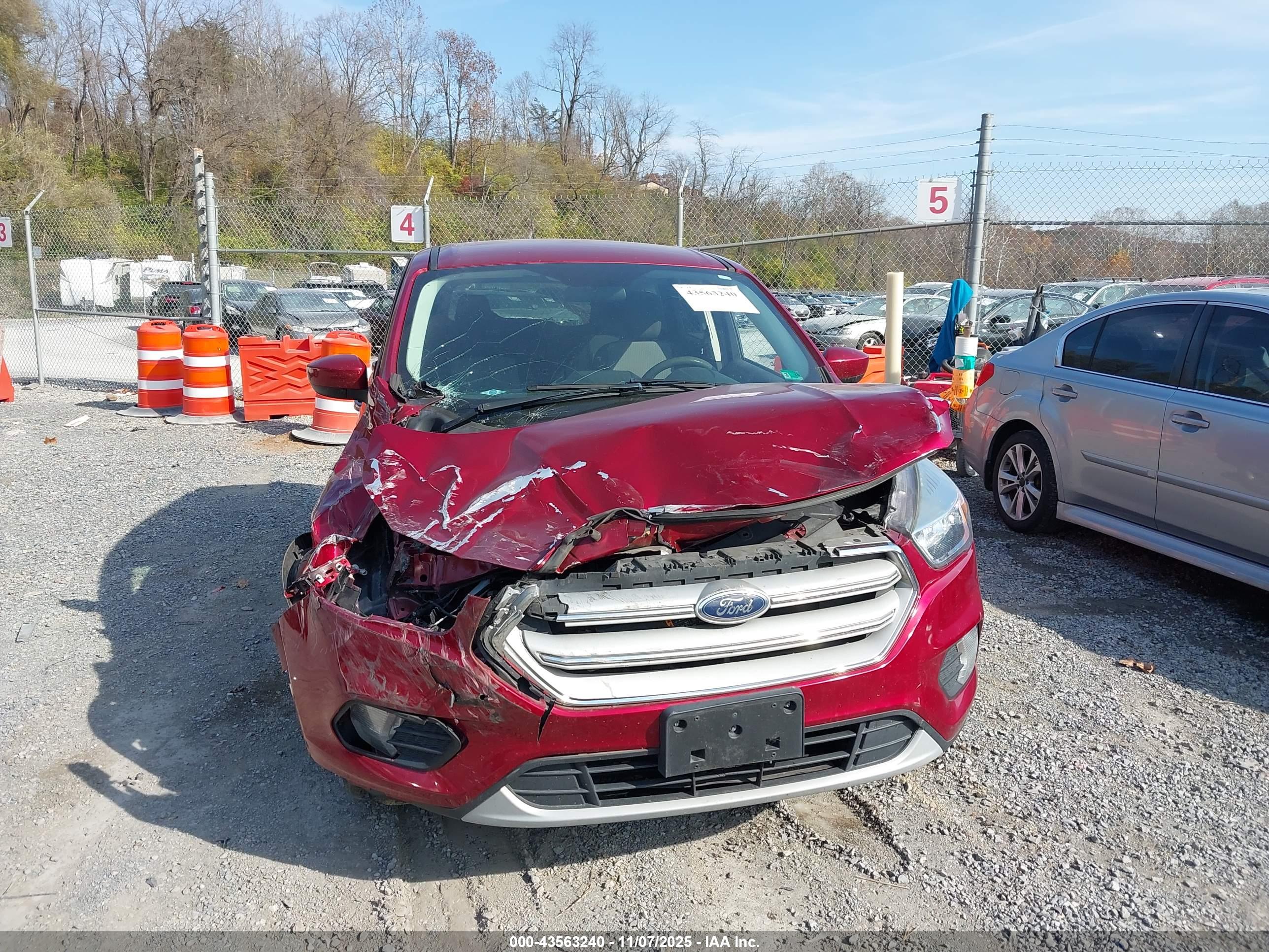 FORD ESCAPE image 6