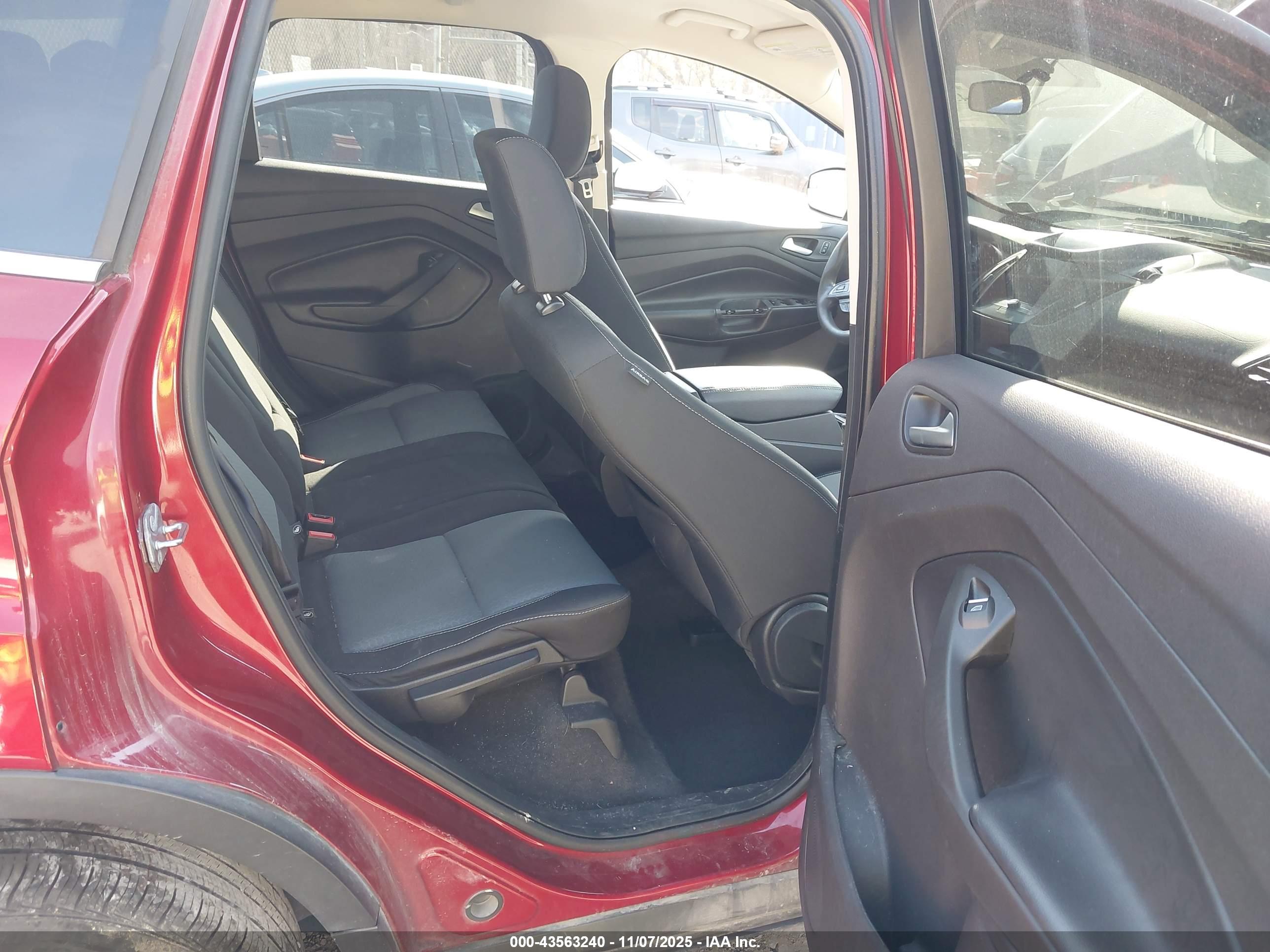 FORD ESCAPE image 8