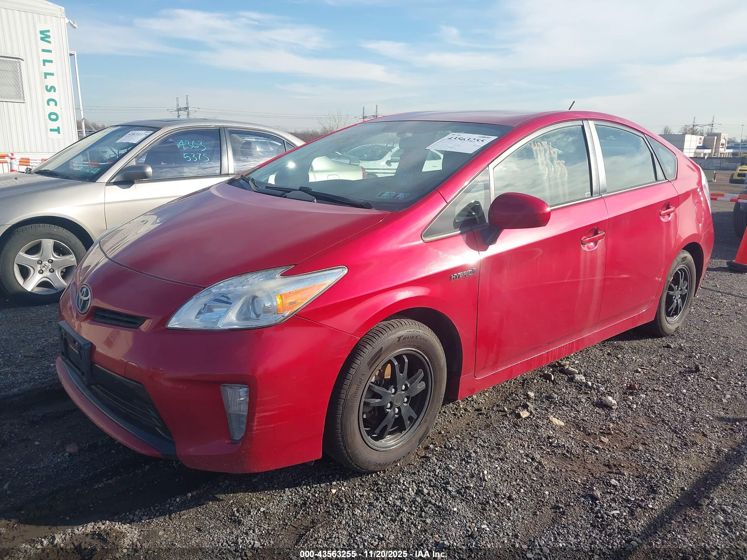 TOYOTA PRIUS image 2