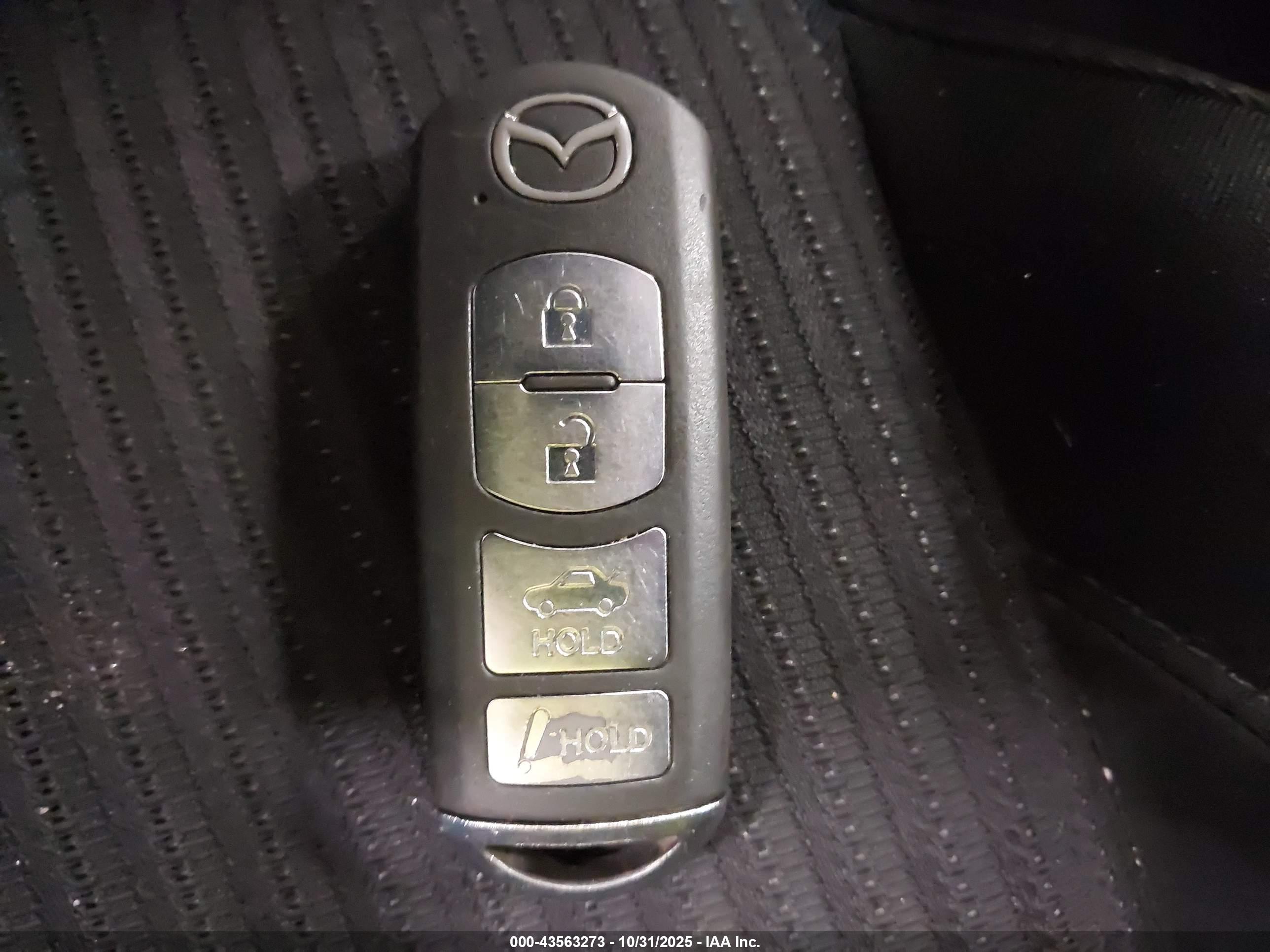 MAZDA MAZDA3 image 11