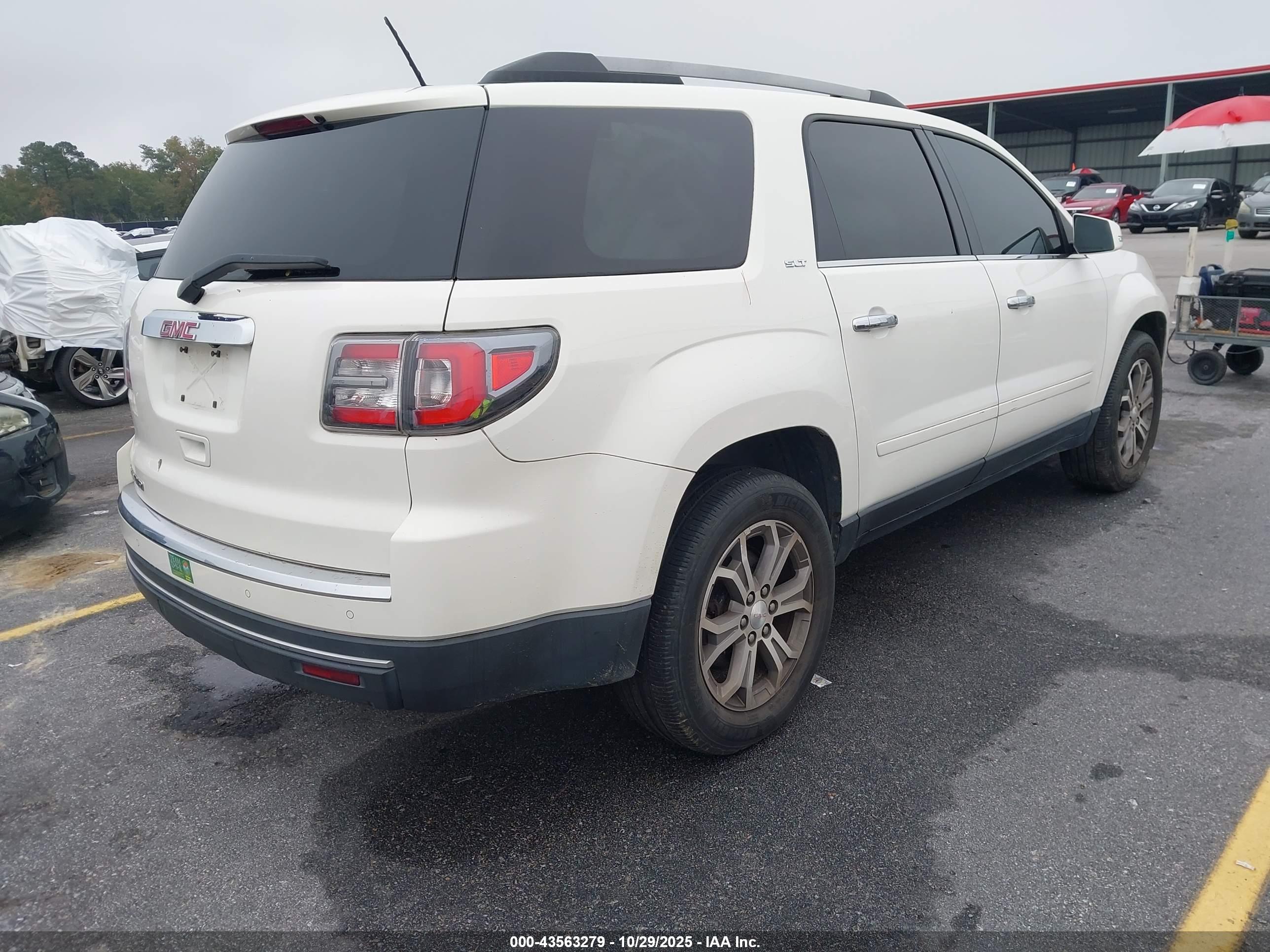 GMC ACADIA image 4