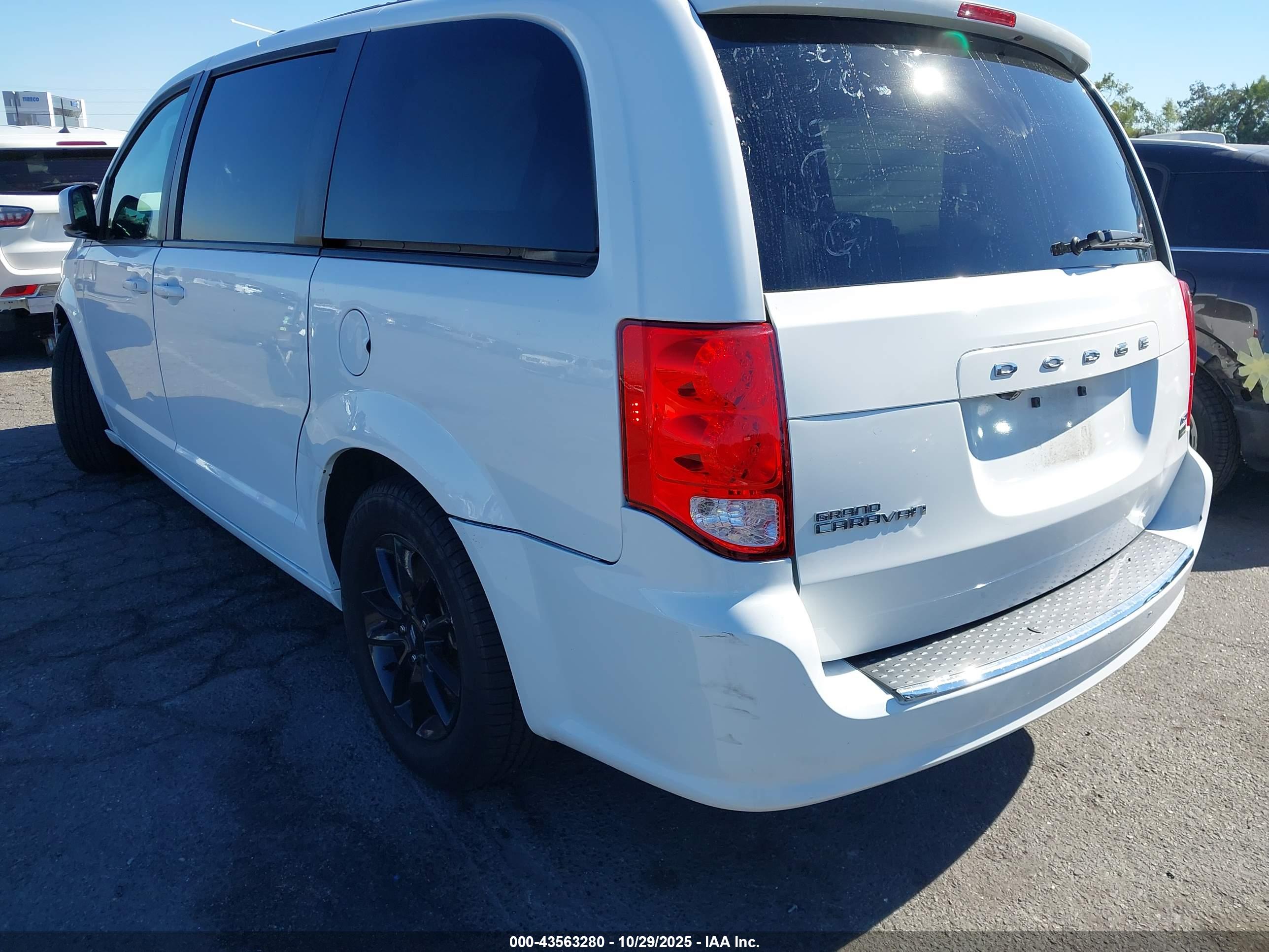 DODGE GRAND image 3