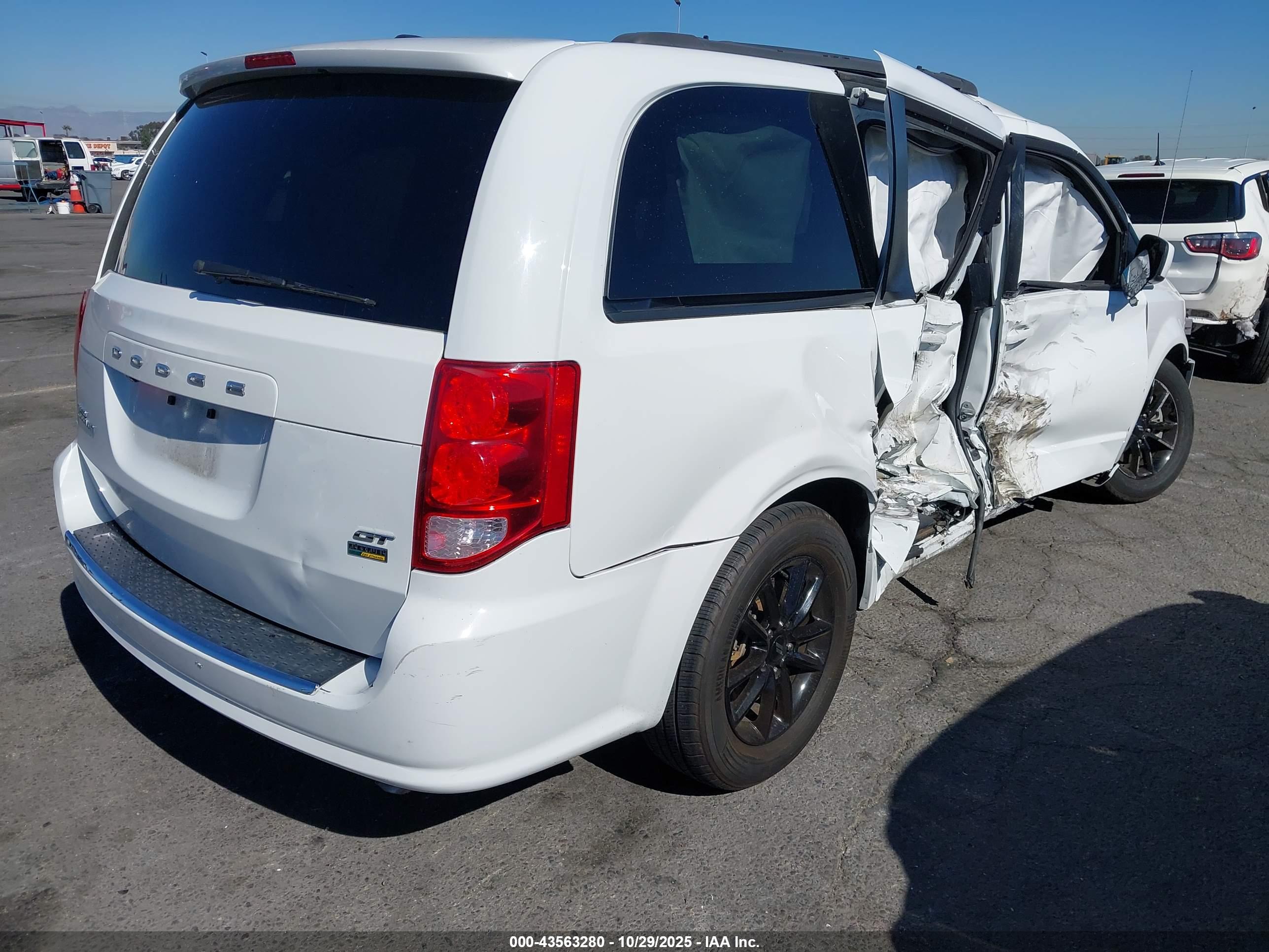 DODGE GRAND image 4
