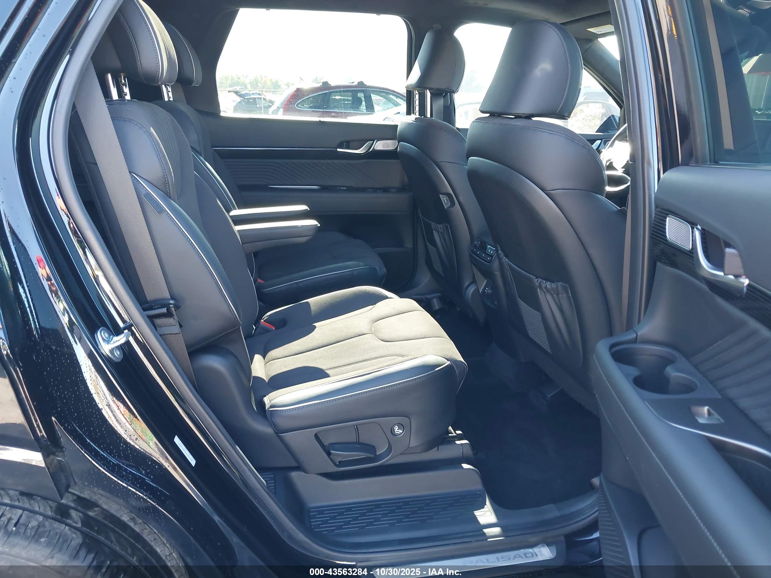 HYUNDAI PALISADE image 8