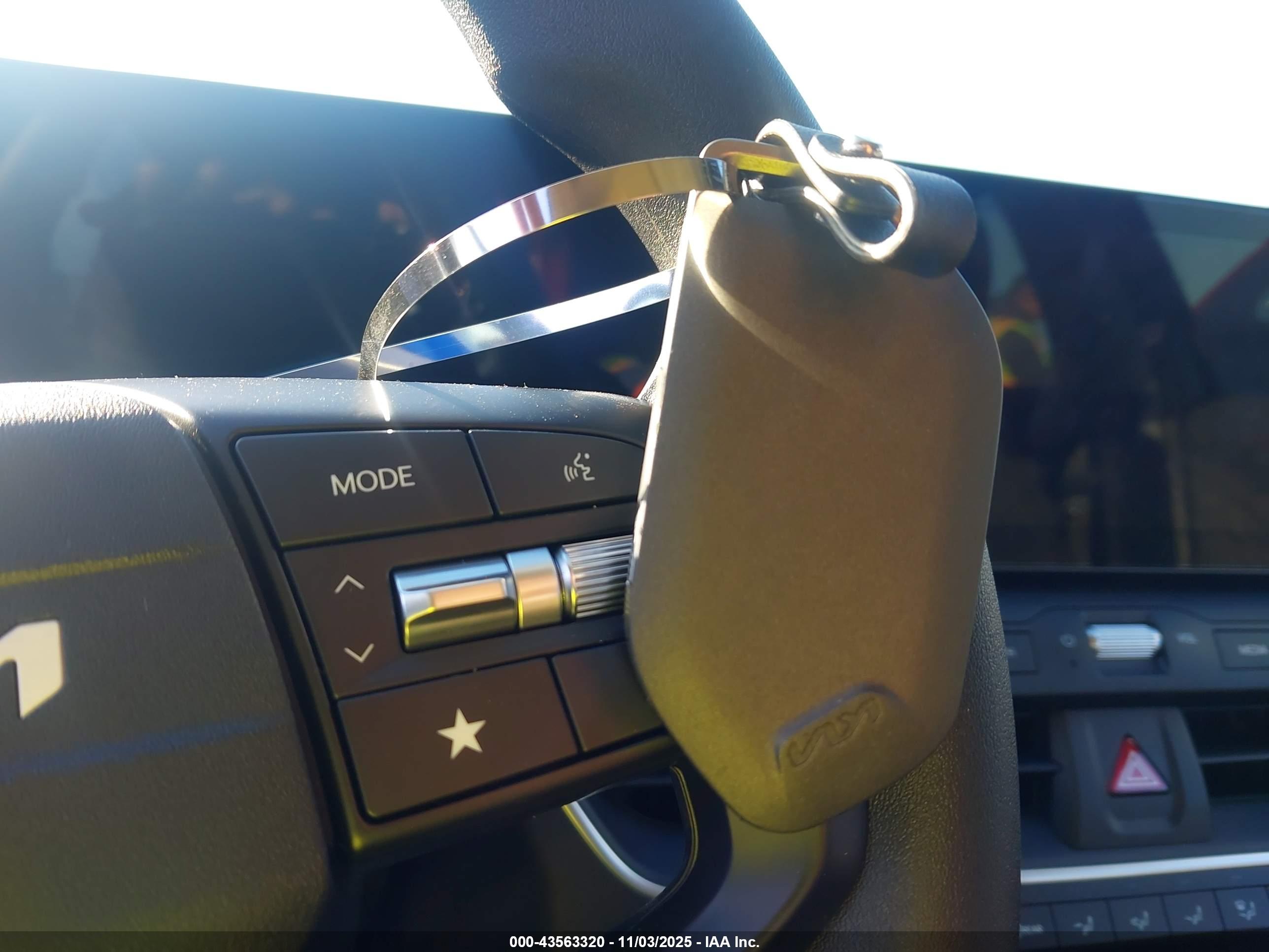 KIA K4 image 11