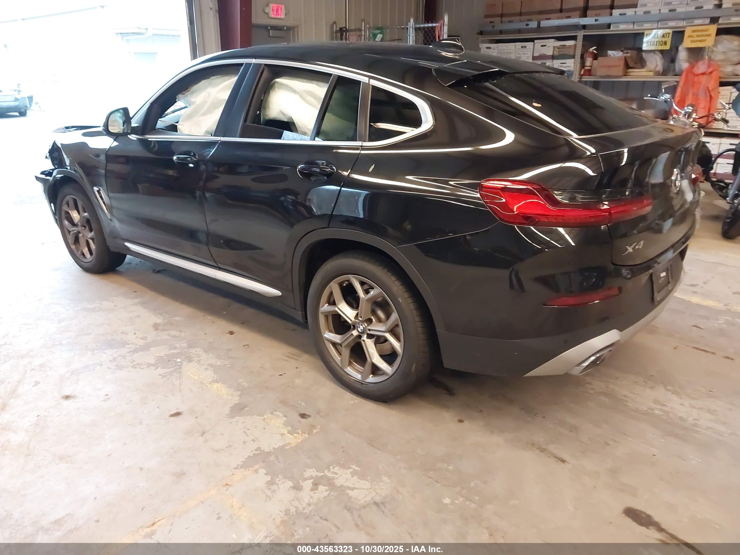 BMW X4 image 3