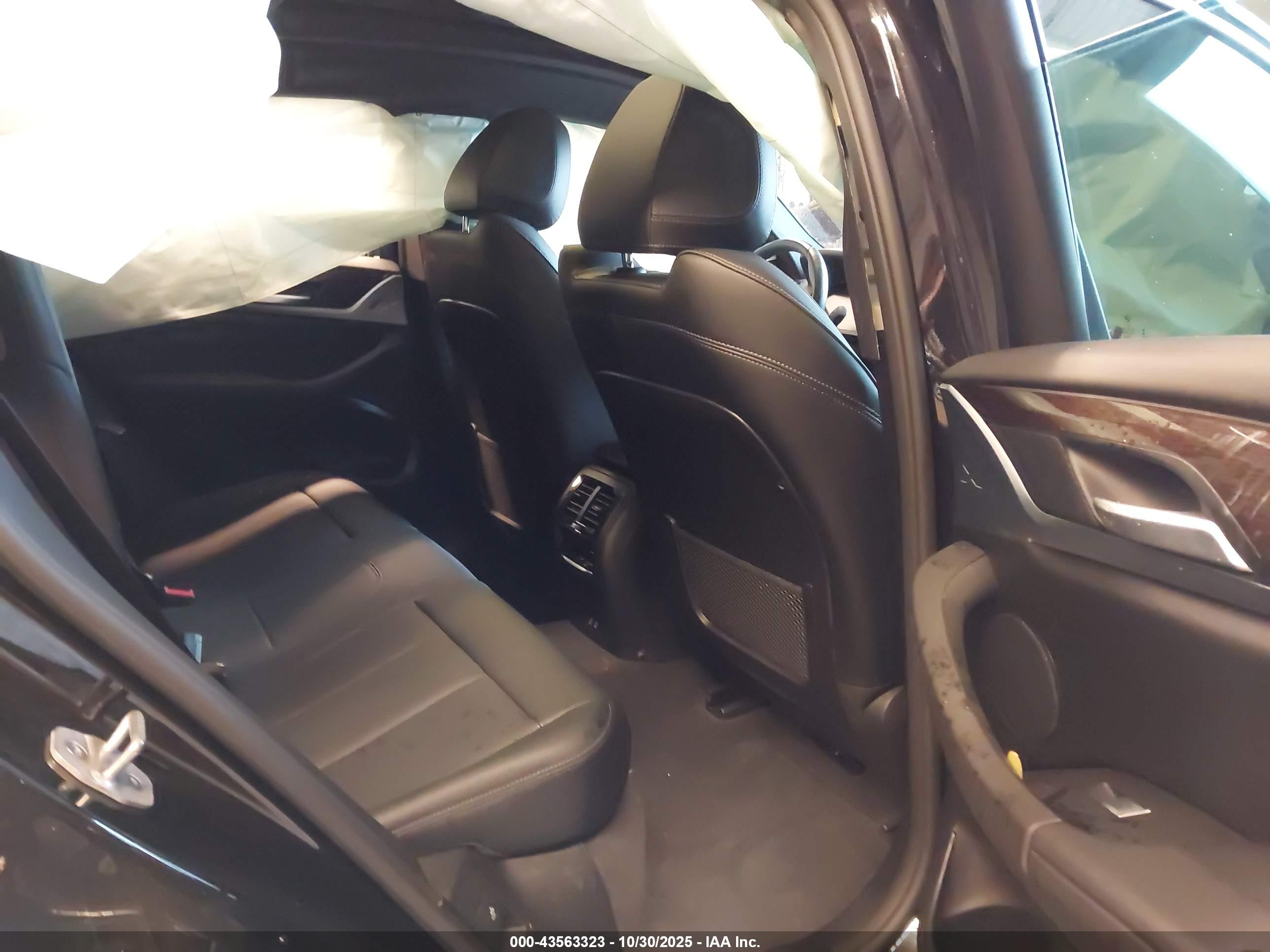 BMW X4 image 8