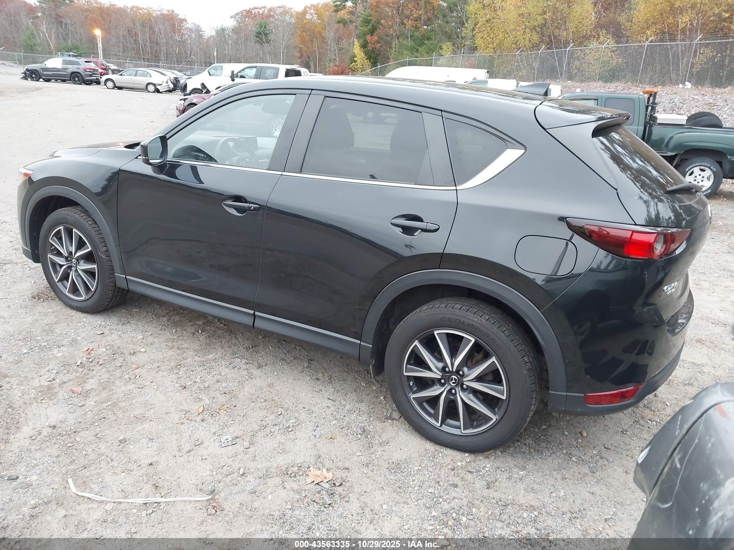 MAZDA CX-5 image 3