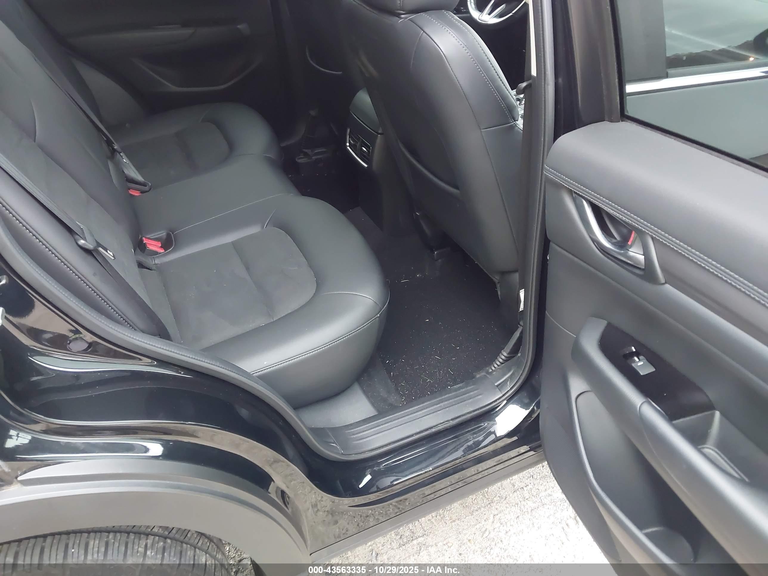 MAZDA CX-5 image 8