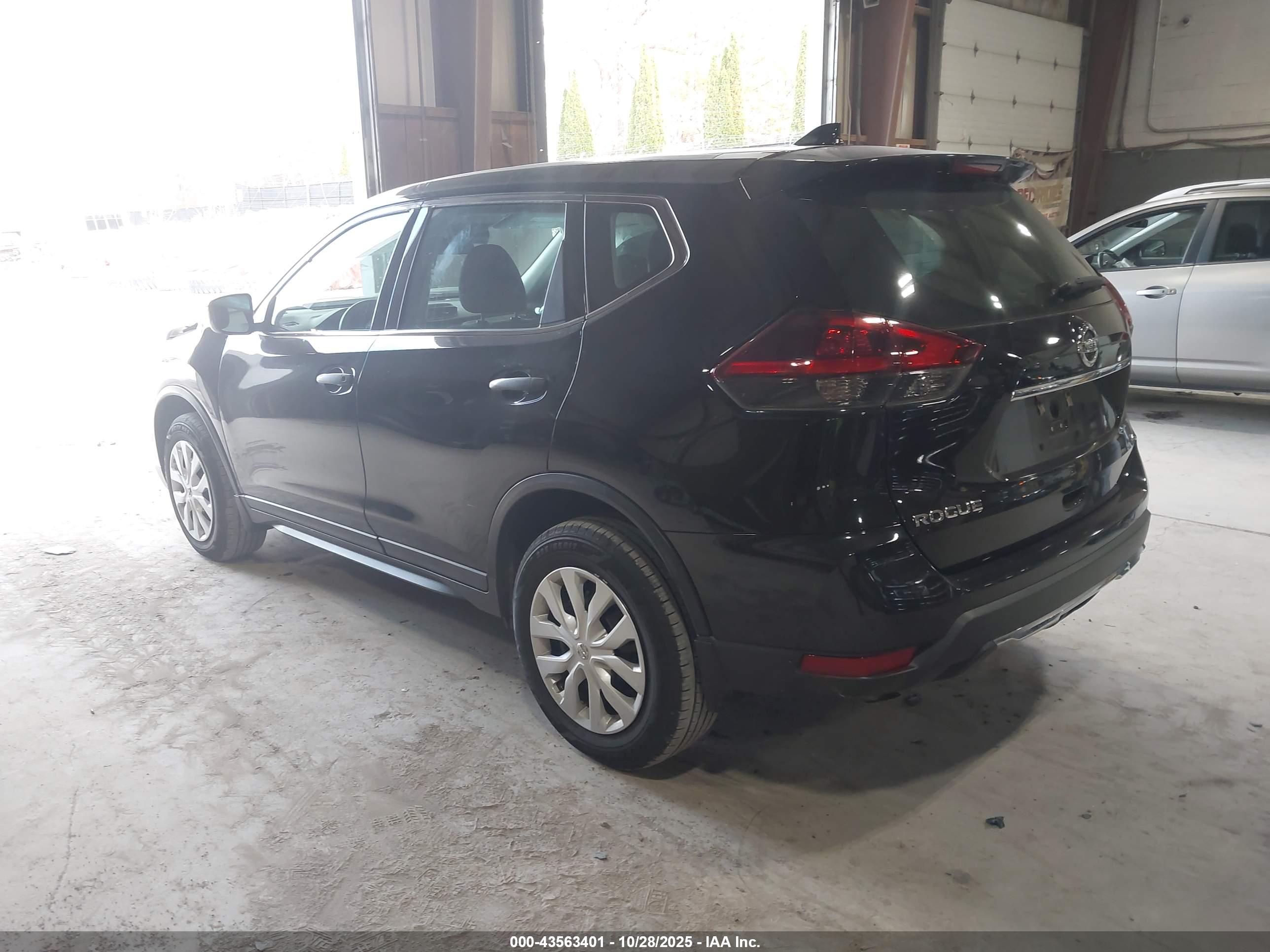 NISSAN ROGUE image 3
