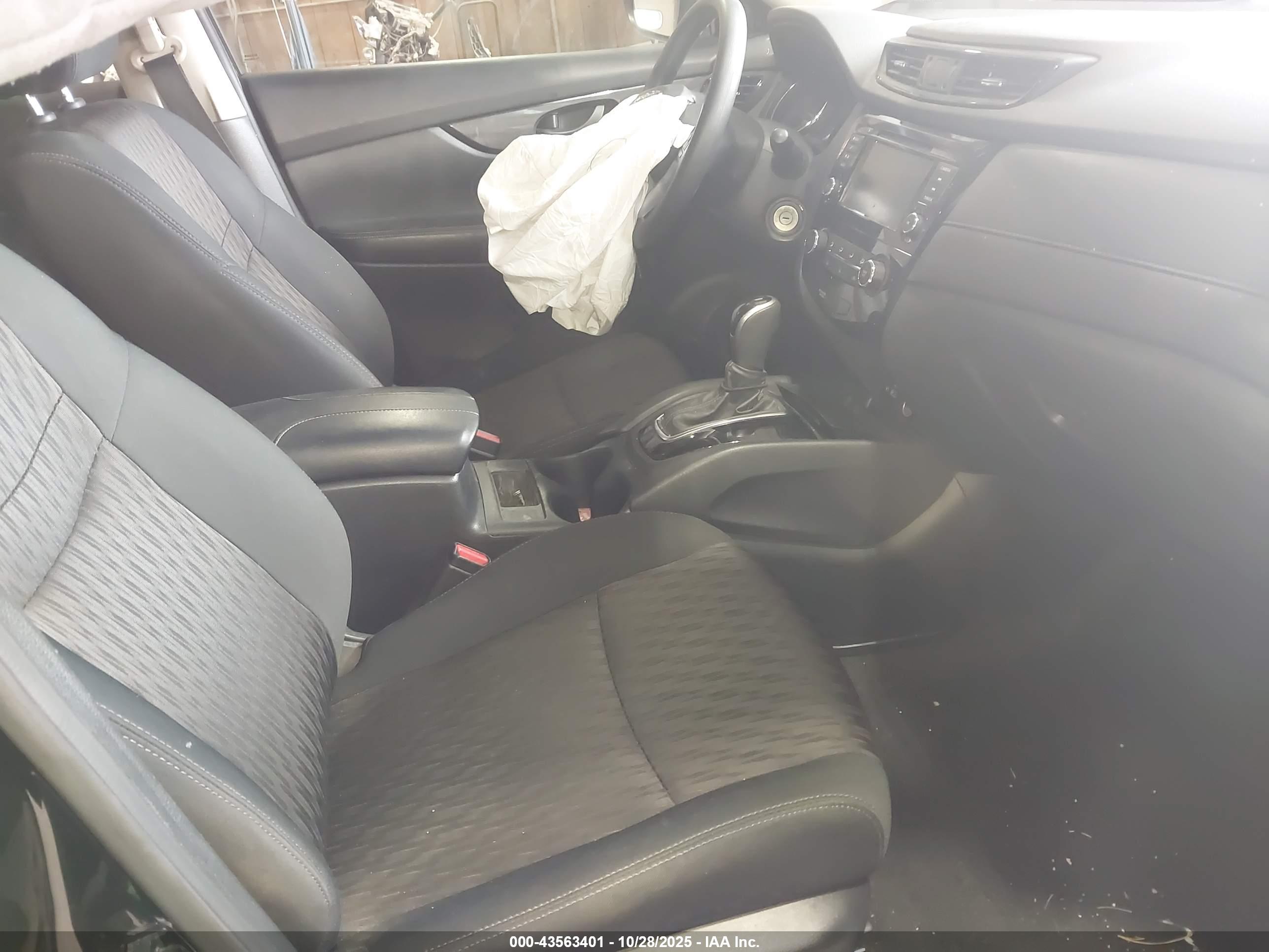 NISSAN ROGUE image 5