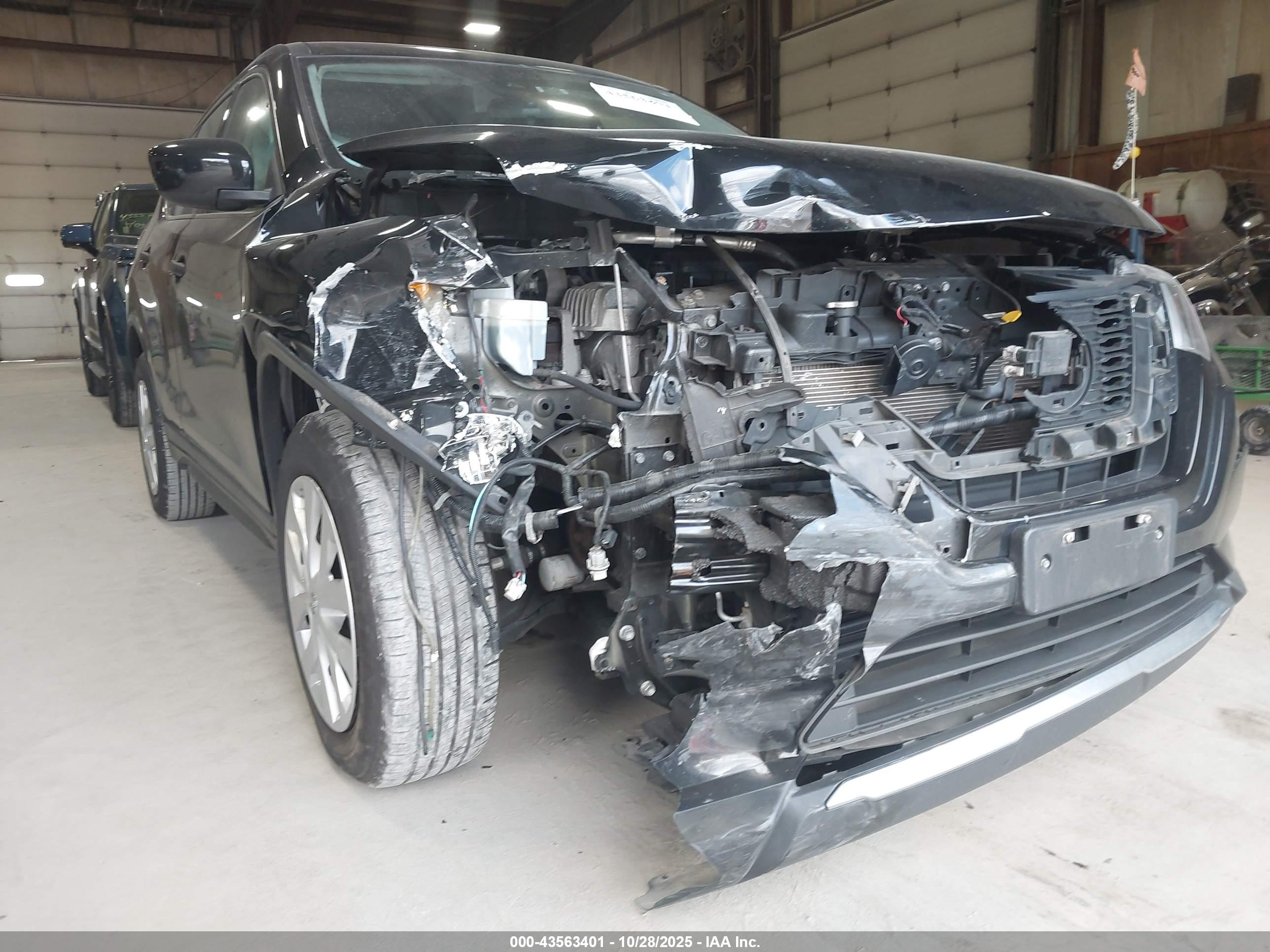 NISSAN ROGUE image 6