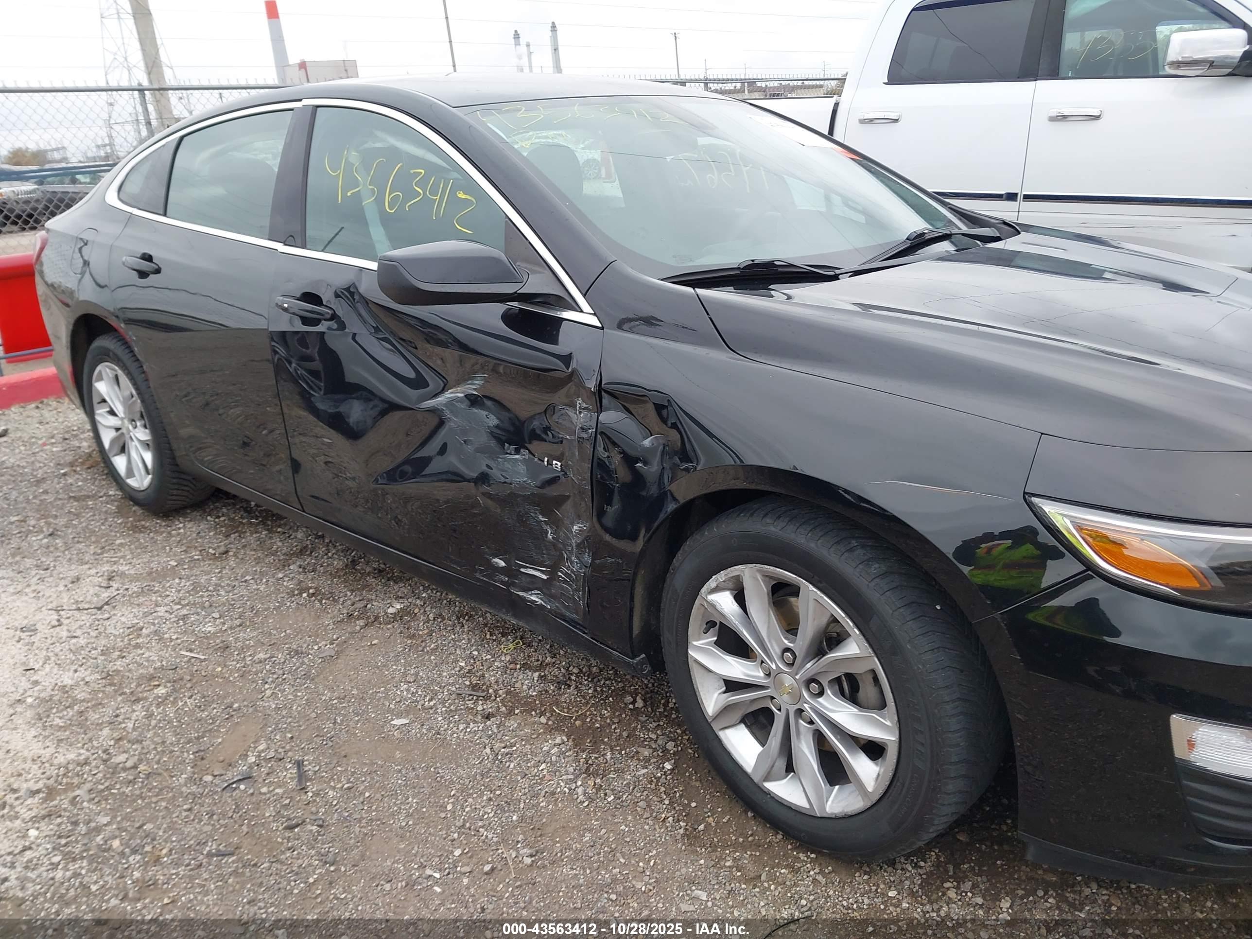 CHEVROLET MALIBU image 6