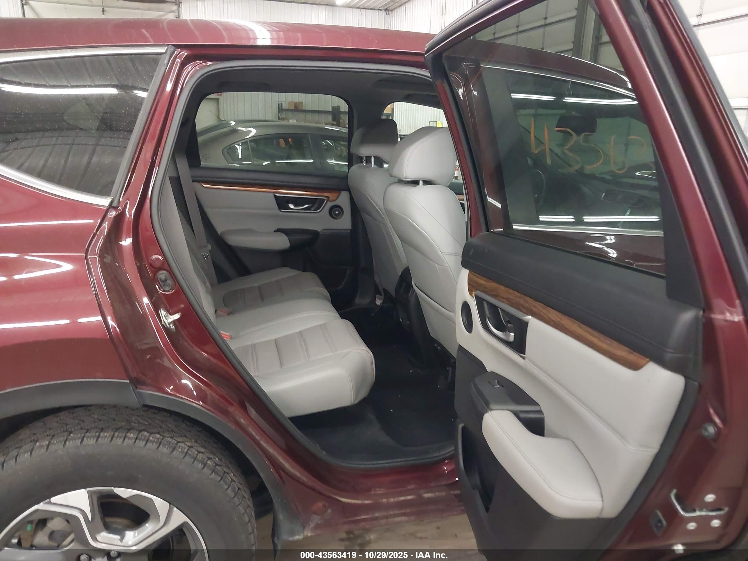 HONDA CR-V image 8