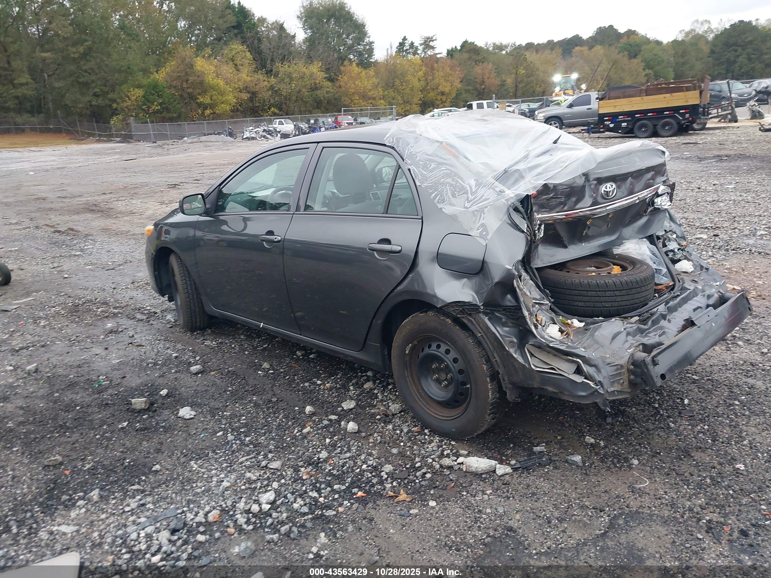 TOYOTA COROLLA image 3