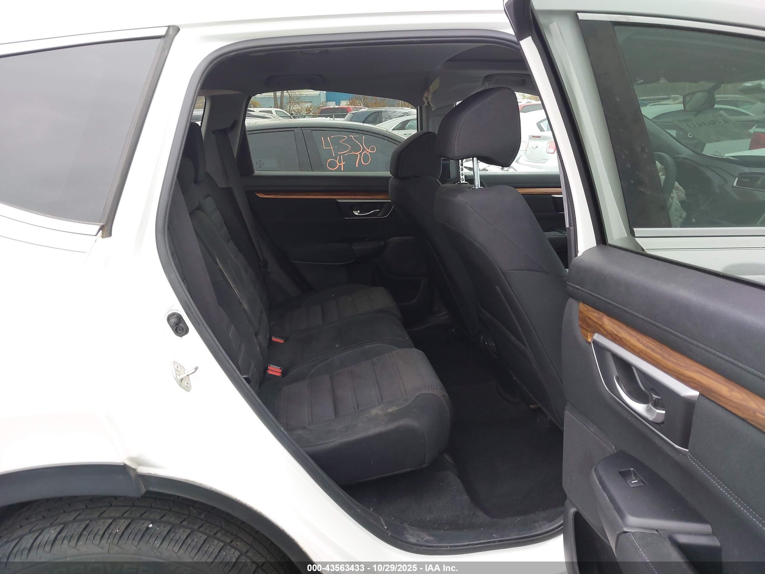 HONDA CR-V image 8