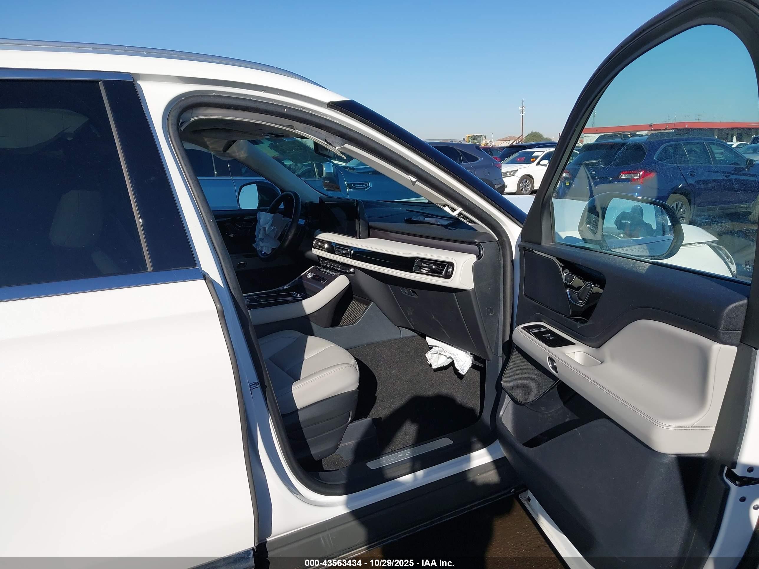 LINCOLN AVIATOR image 5