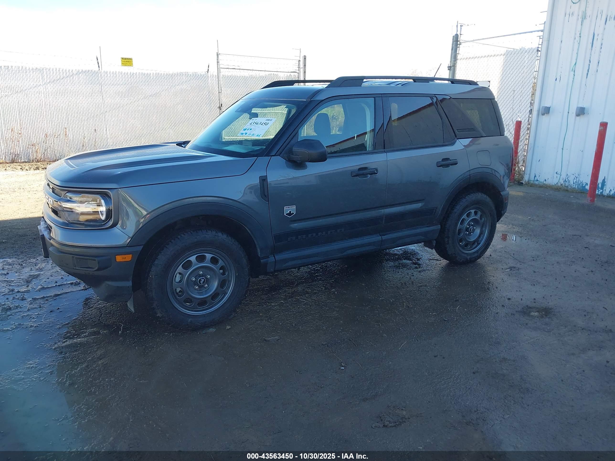 FORD BRONCO image 2