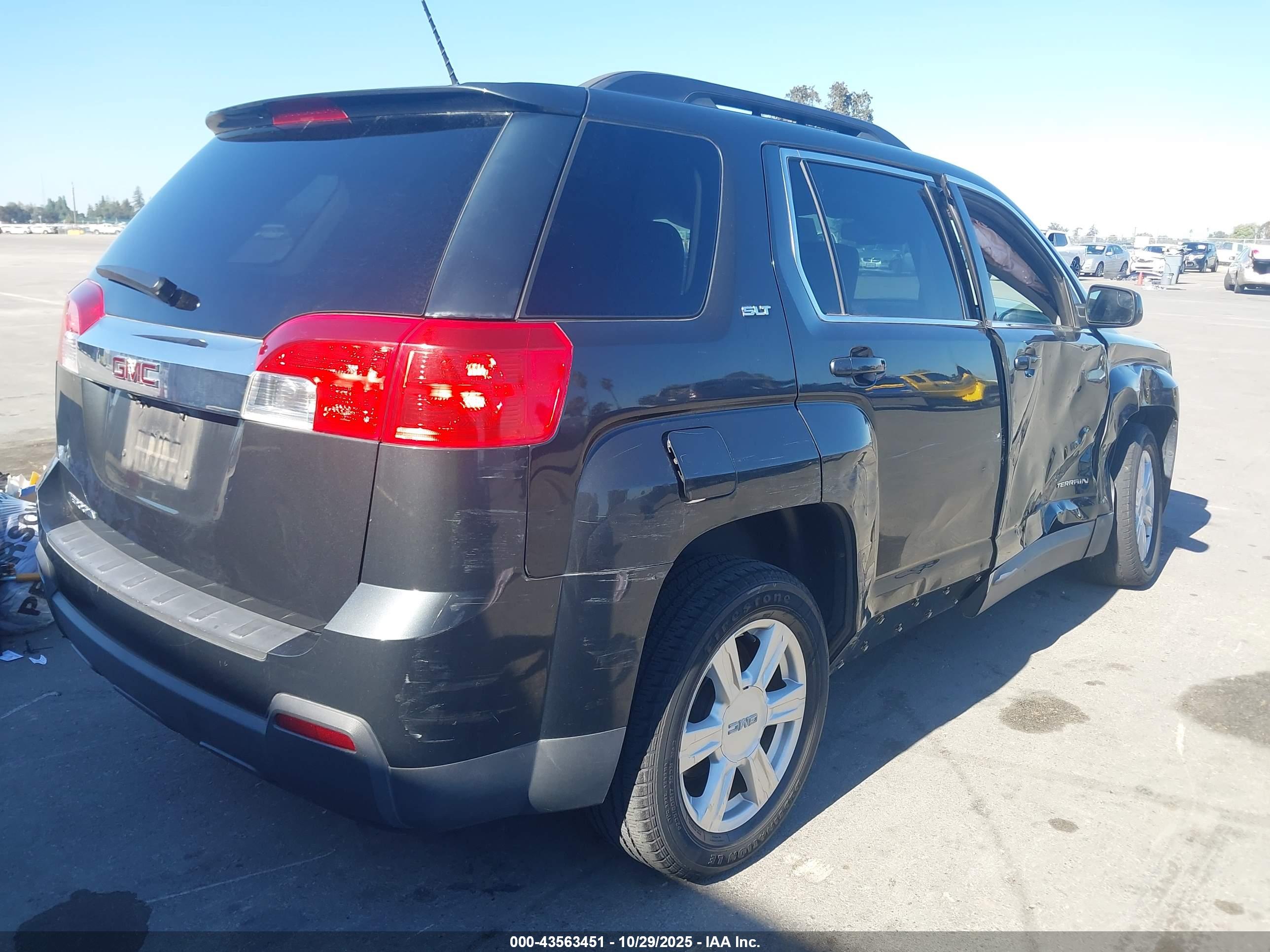 GMC TERRAIN image 4