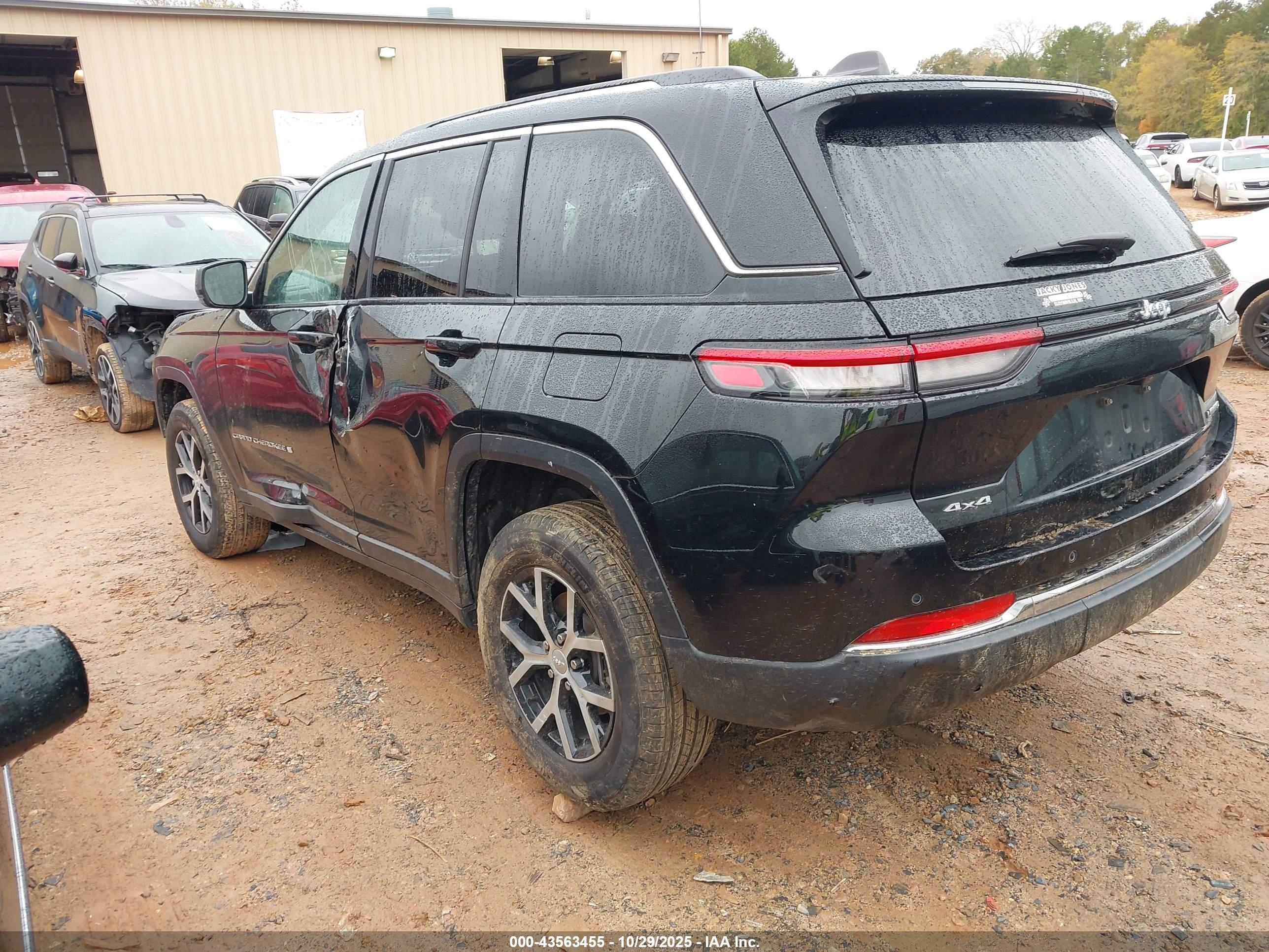 JEEP GRAND image 3