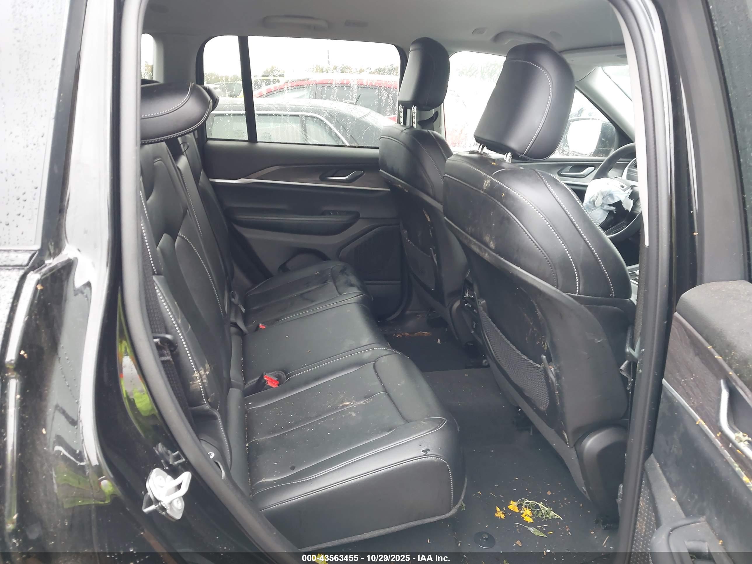 JEEP GRAND image 8