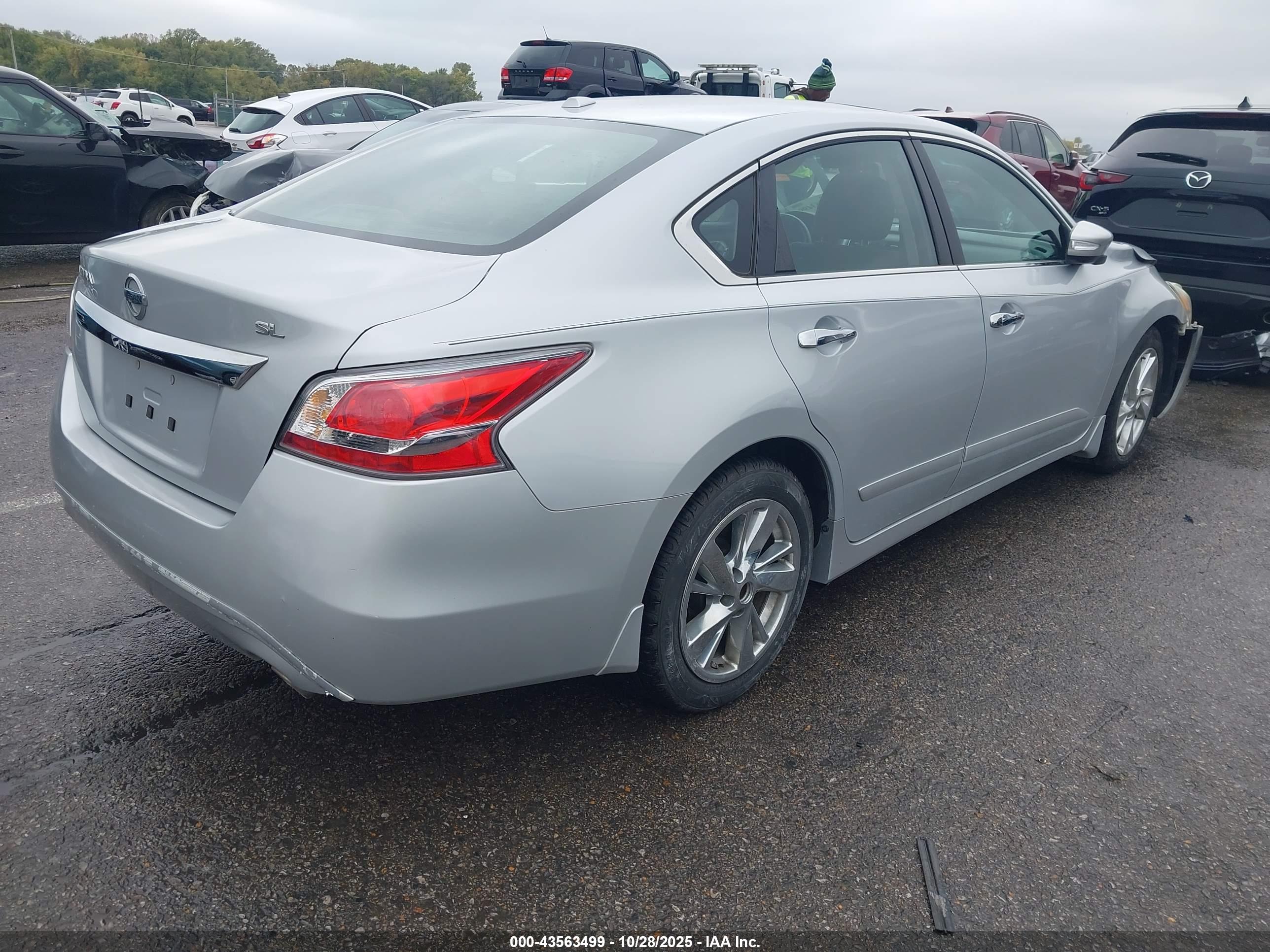 NISSAN ALTIMA image 4