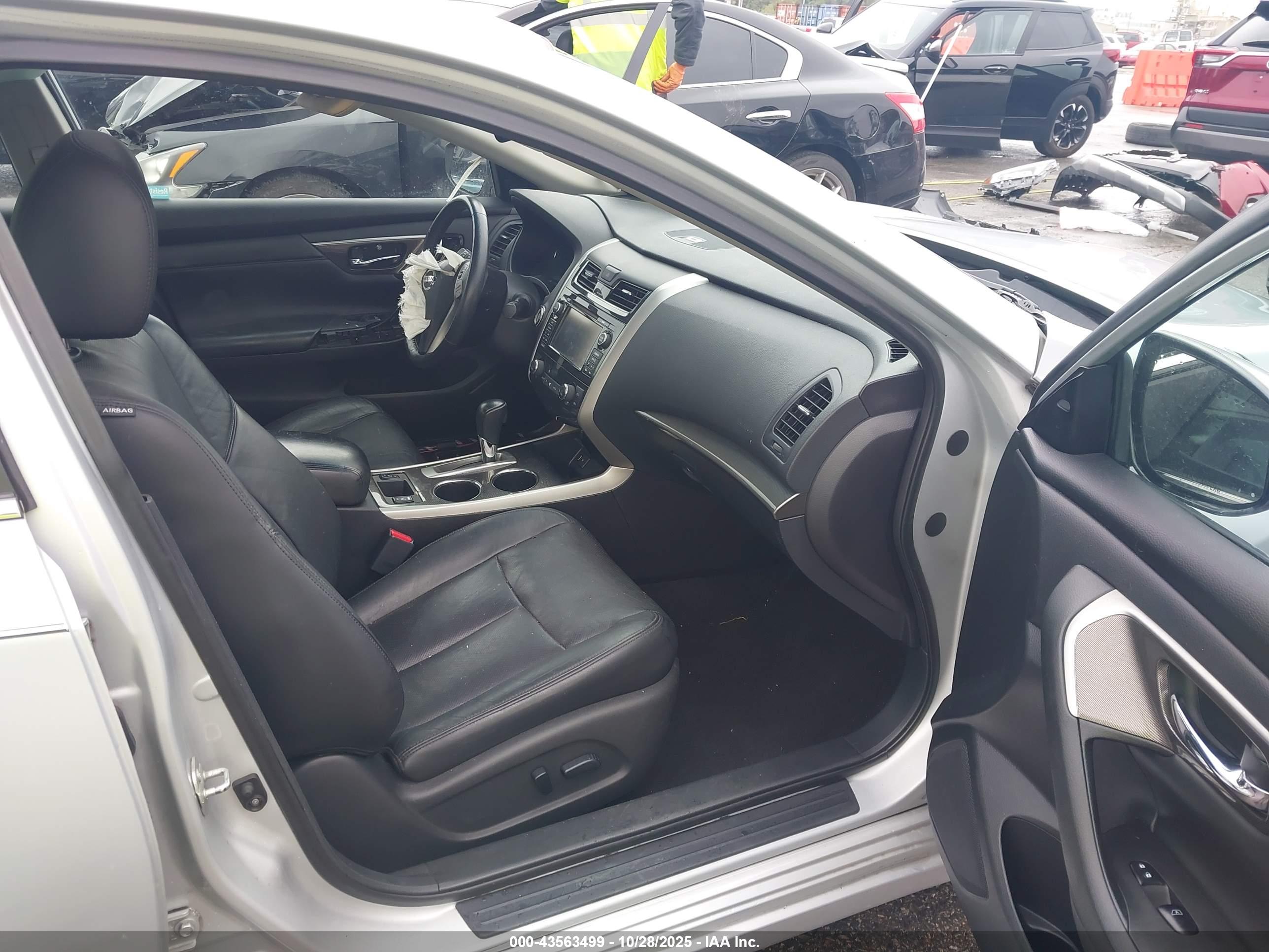NISSAN ALTIMA image 5