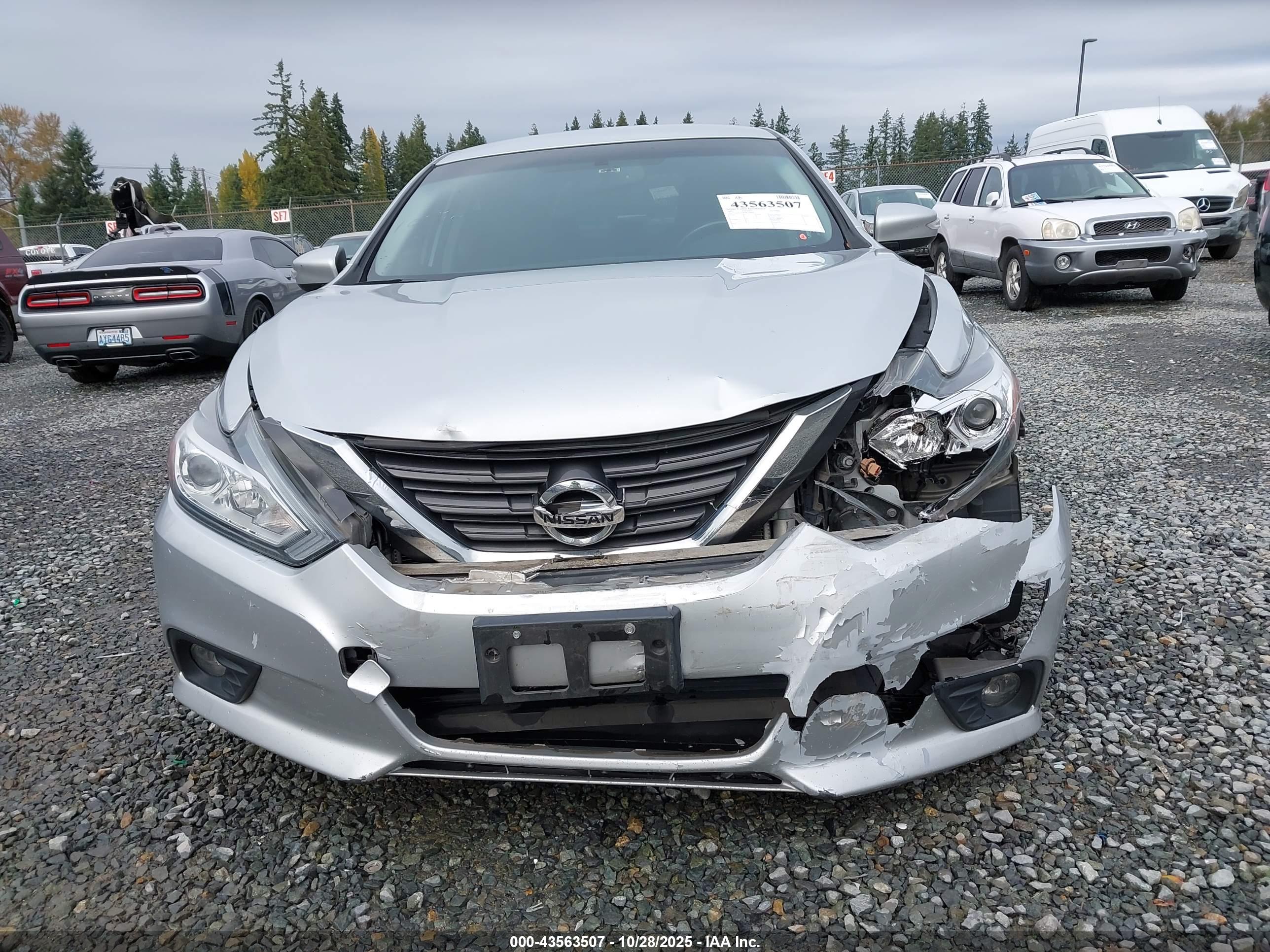 NISSAN ALTIMA image 6