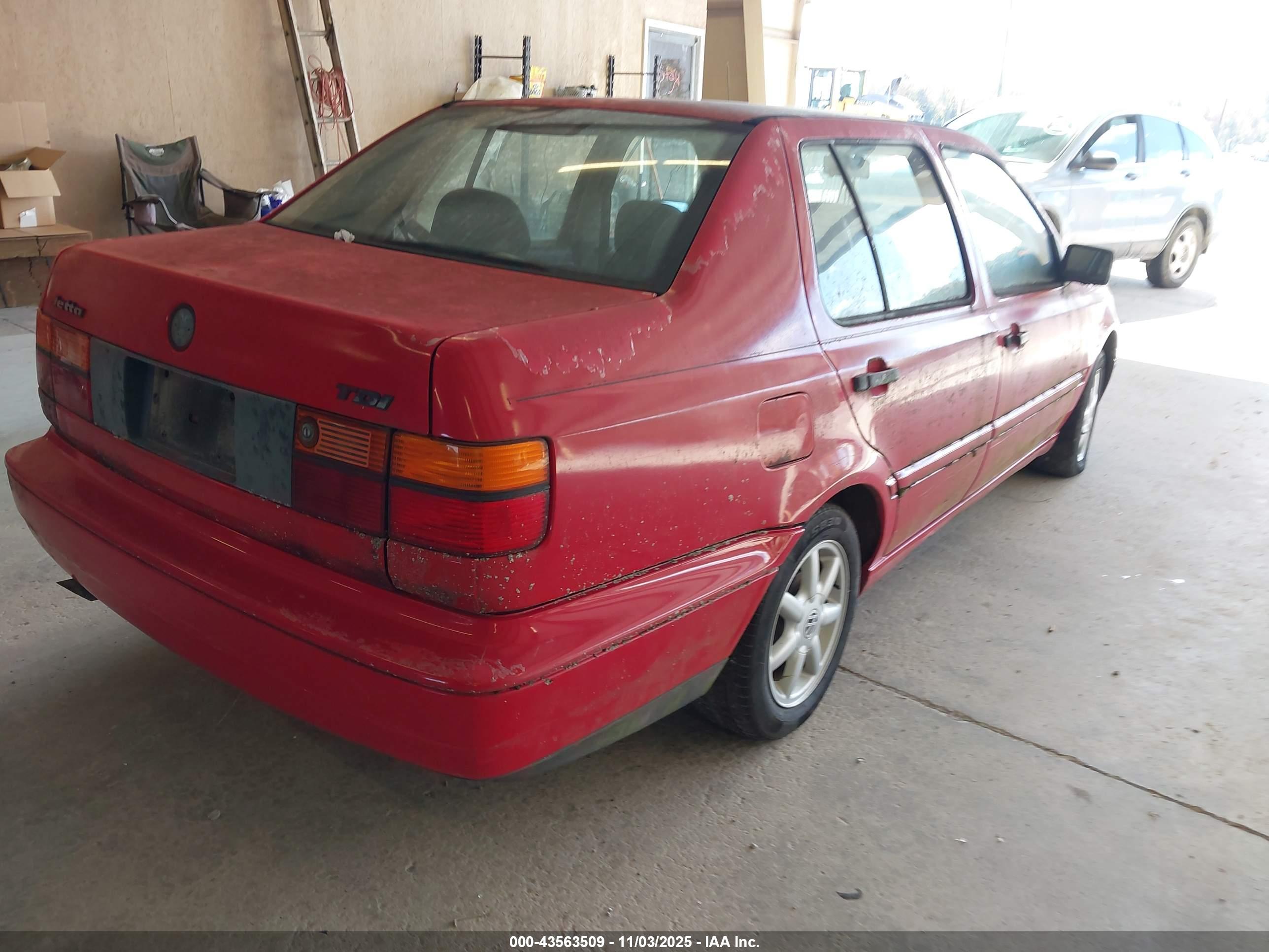 VOLKSWAGEN JETTA image 4