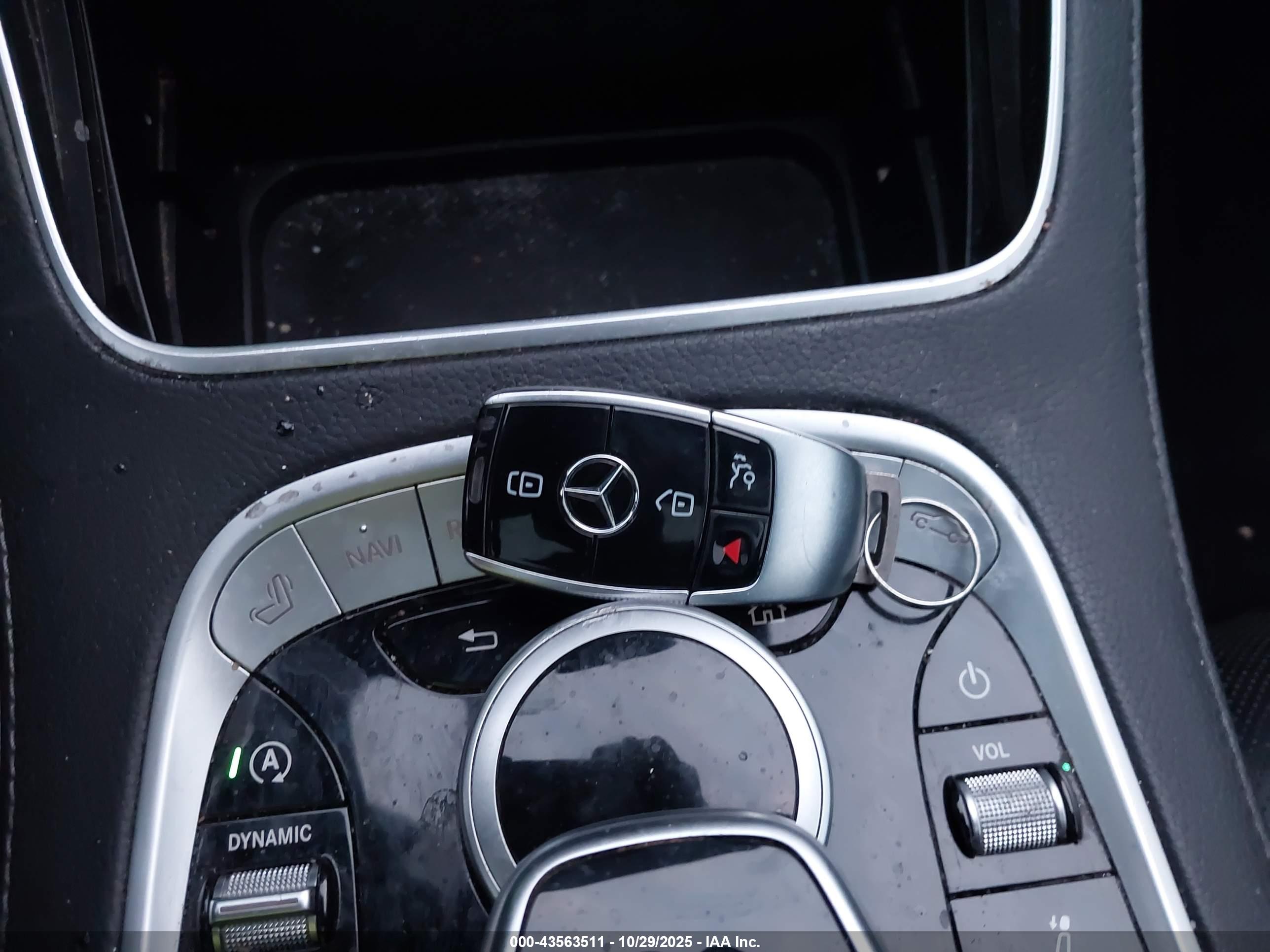 MERCEDES-BENZ S image 11