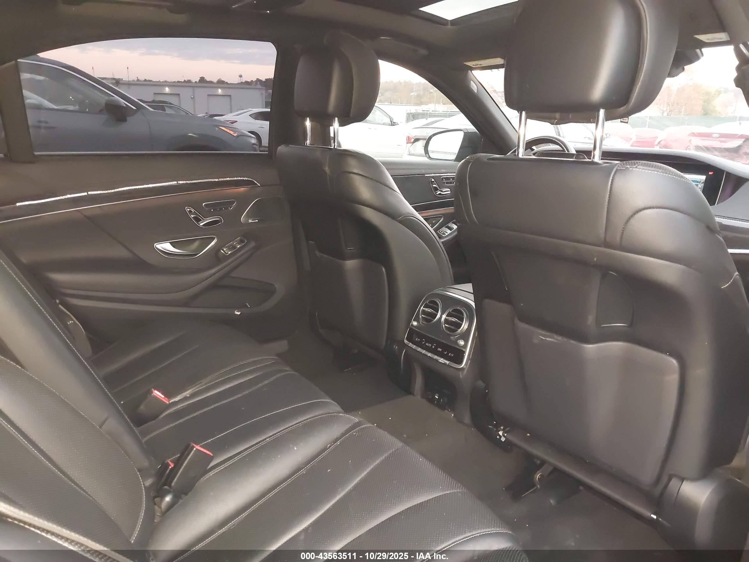 MERCEDES-BENZ S image 8