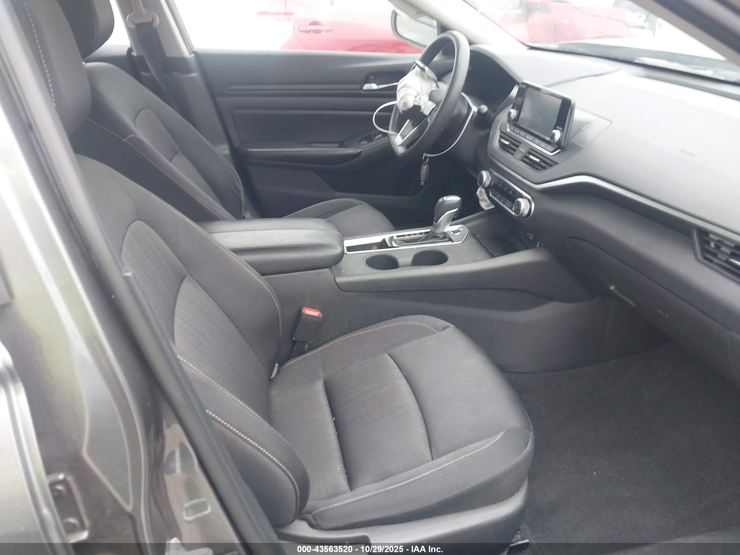 NISSAN ALTIMA image 5