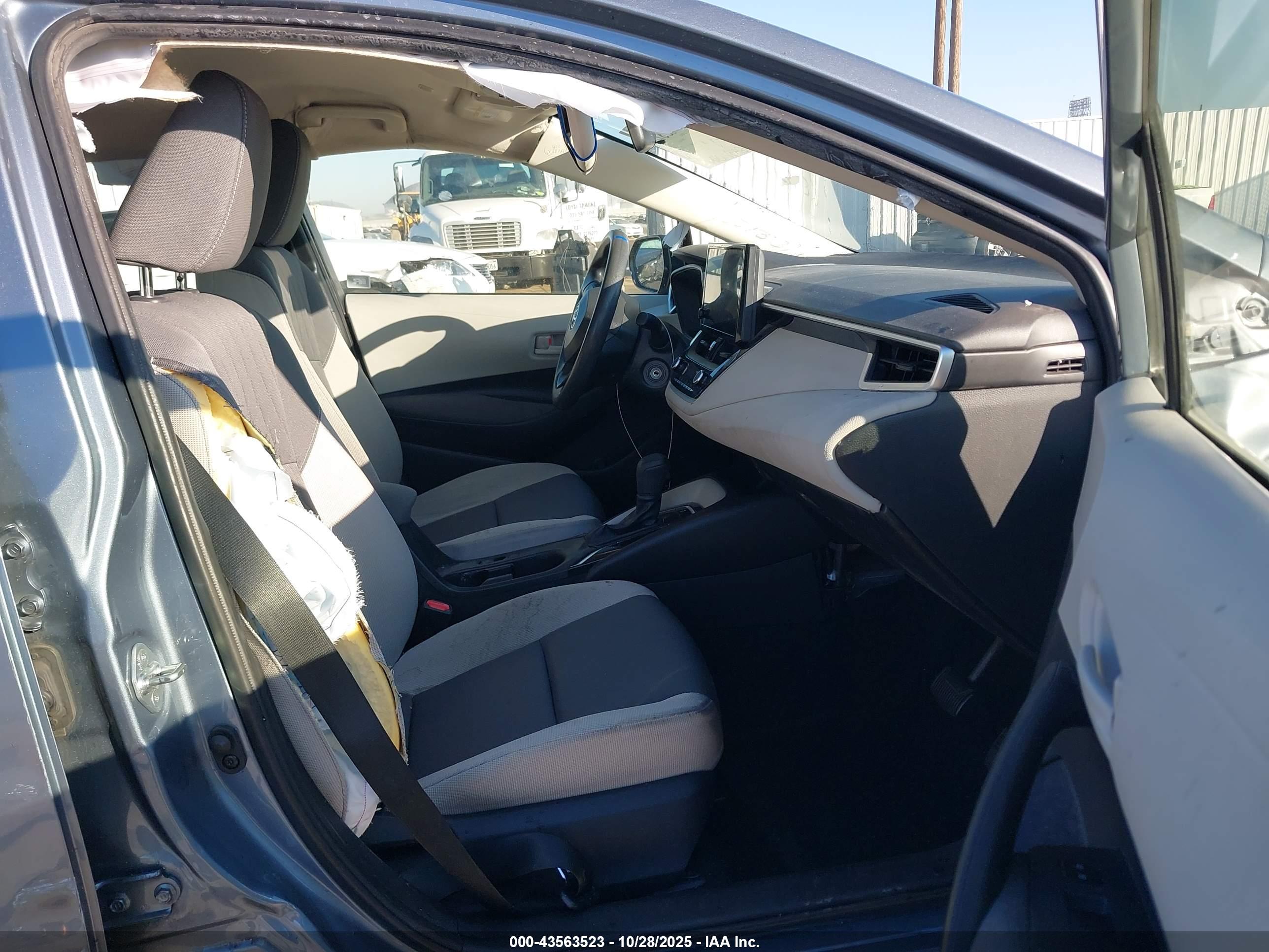 TOYOTA COROLLA image 5