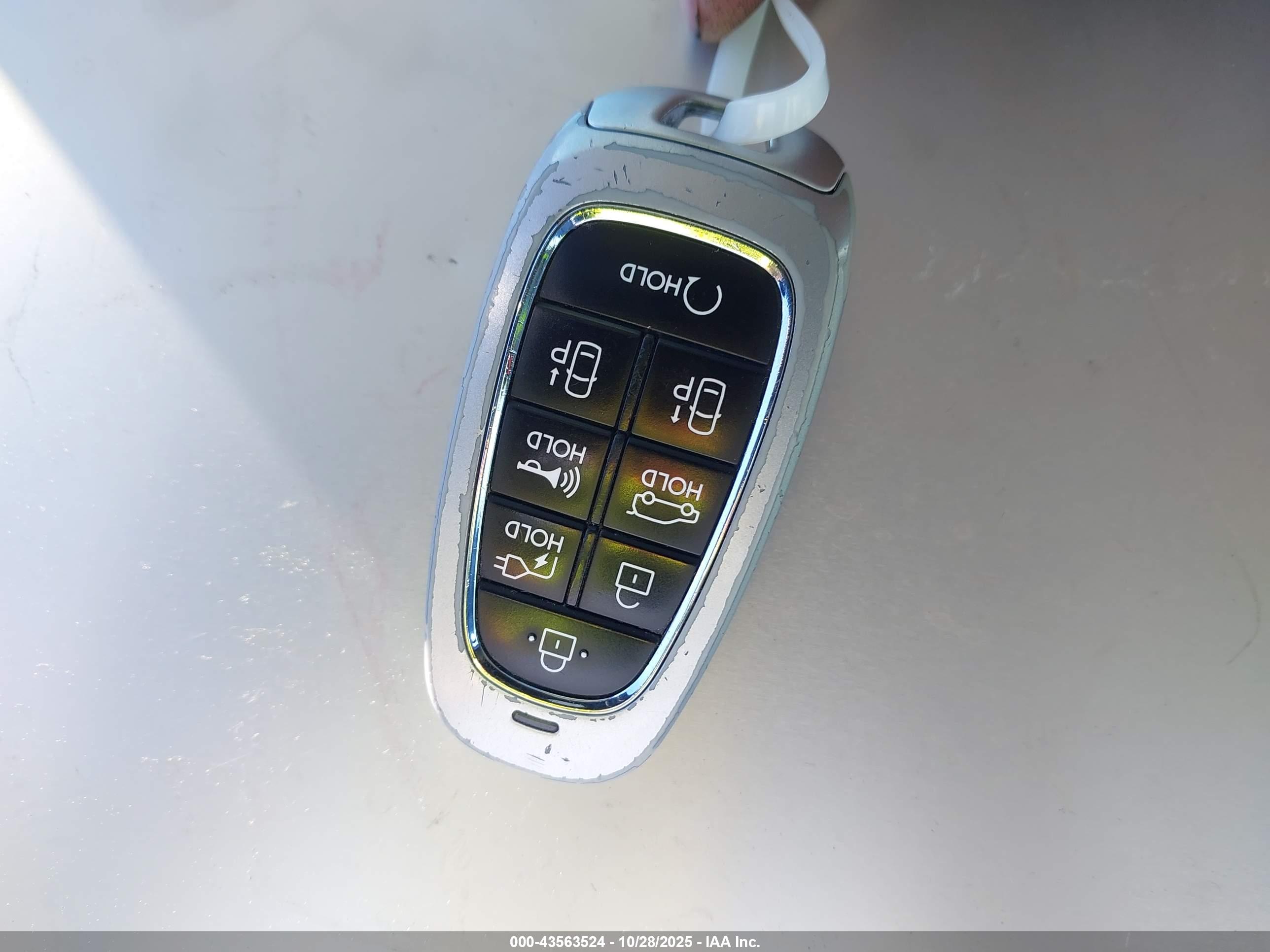 HYUNDAI IONIQ image 11