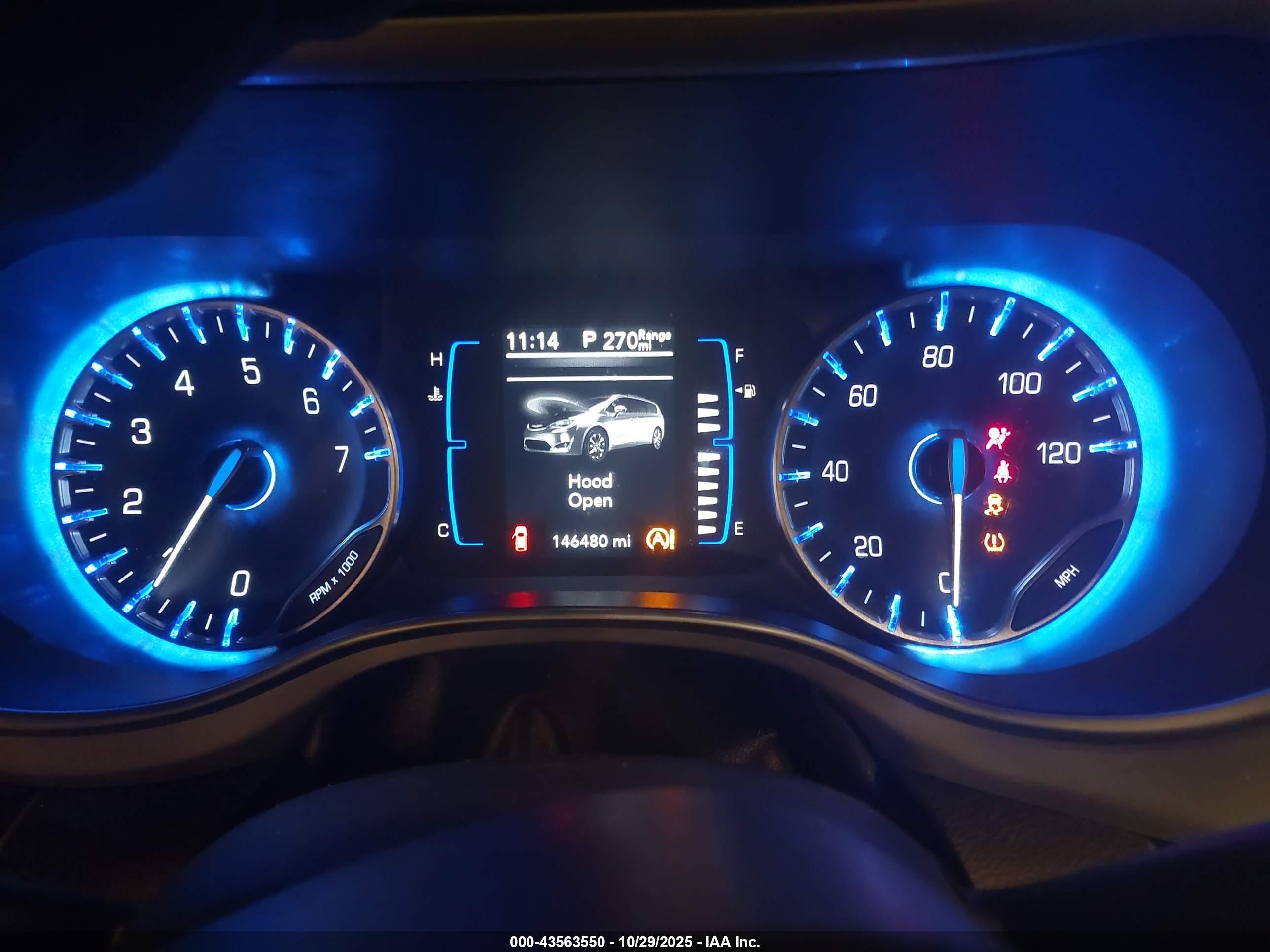 CHRYSLER PACIFICA image 7