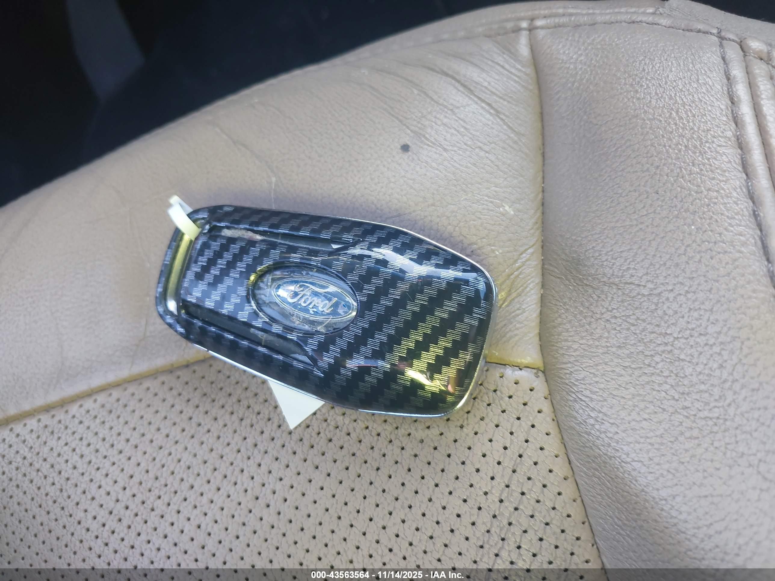 FORD EXPLORER image 11
