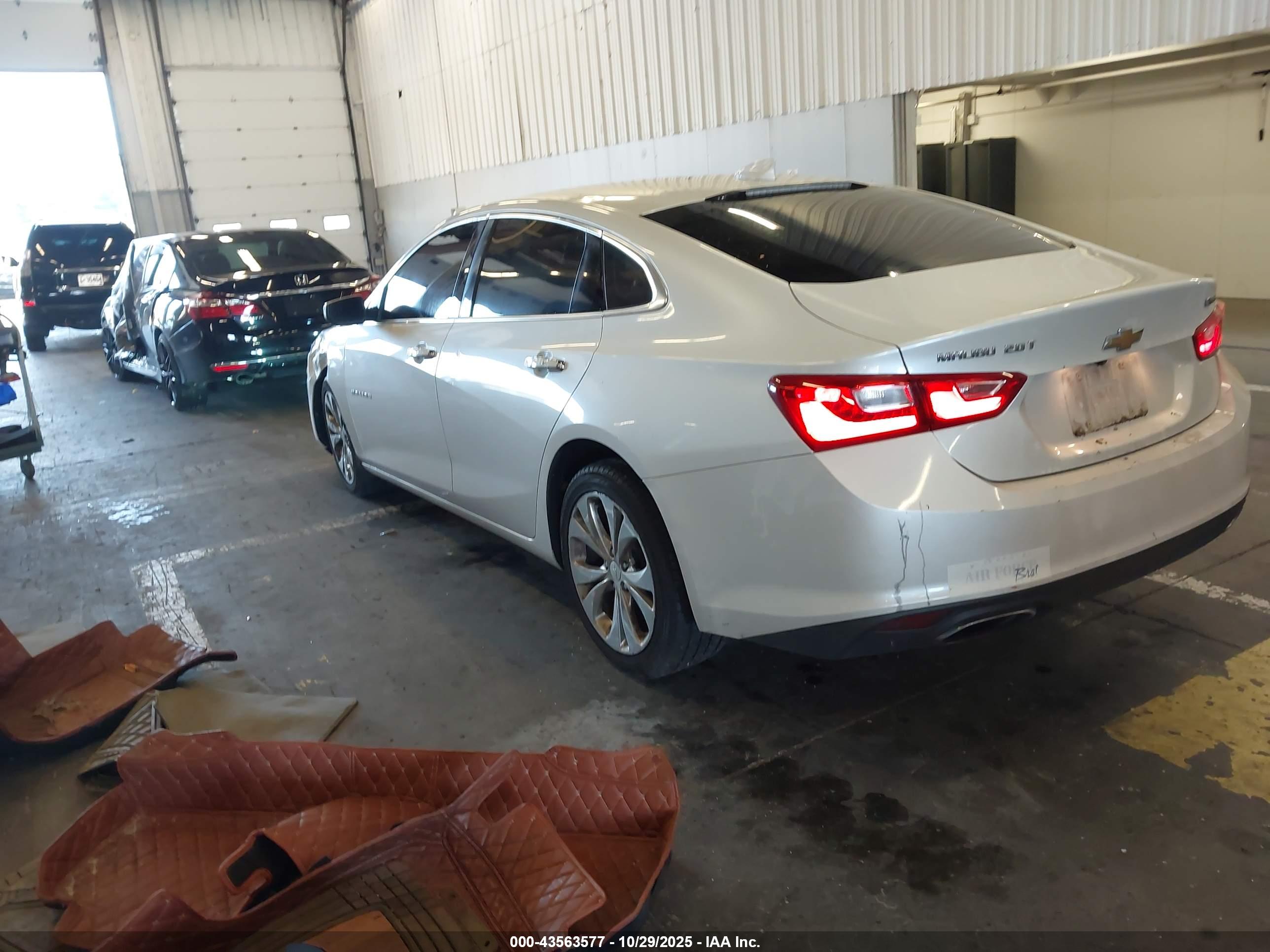CHEVROLET MALIBU image 3