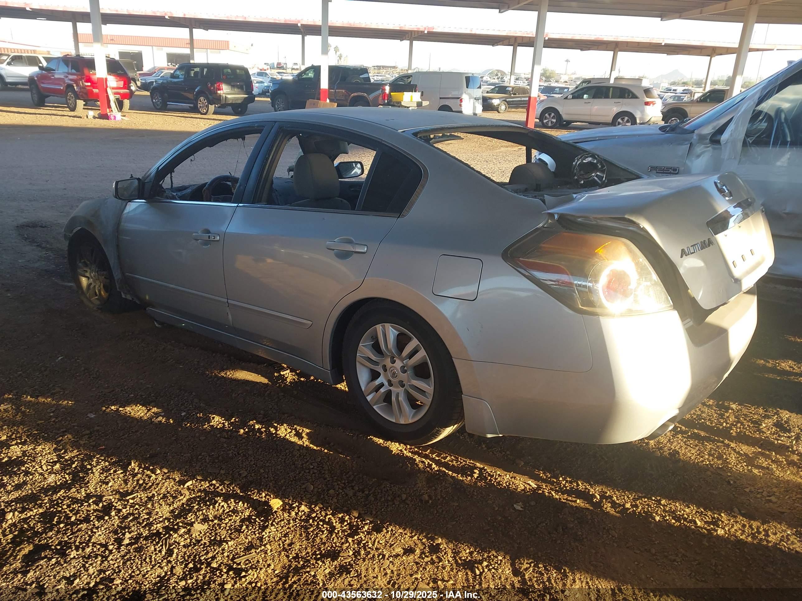 NISSAN ALTIMA image 3