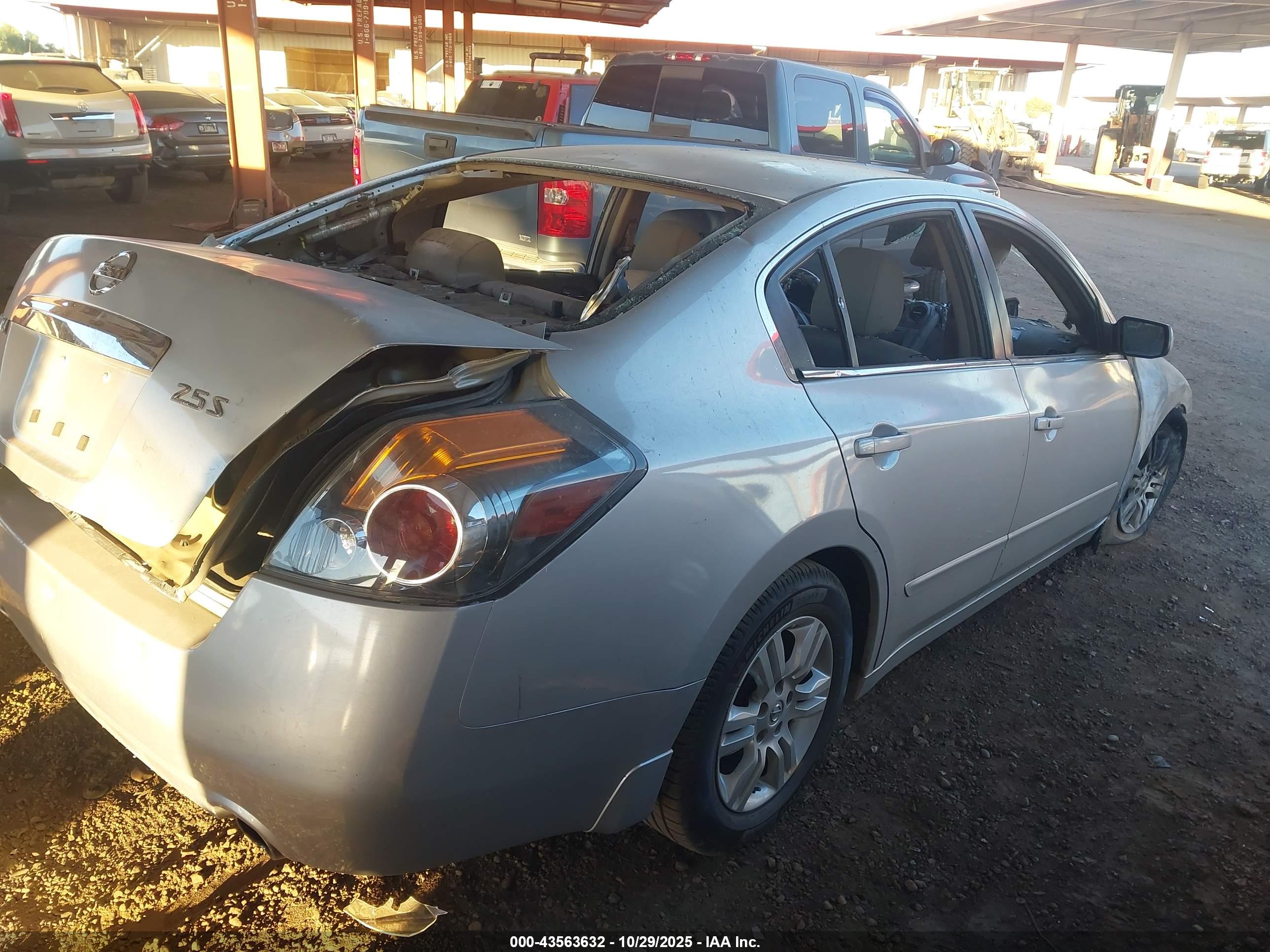 NISSAN ALTIMA image 4