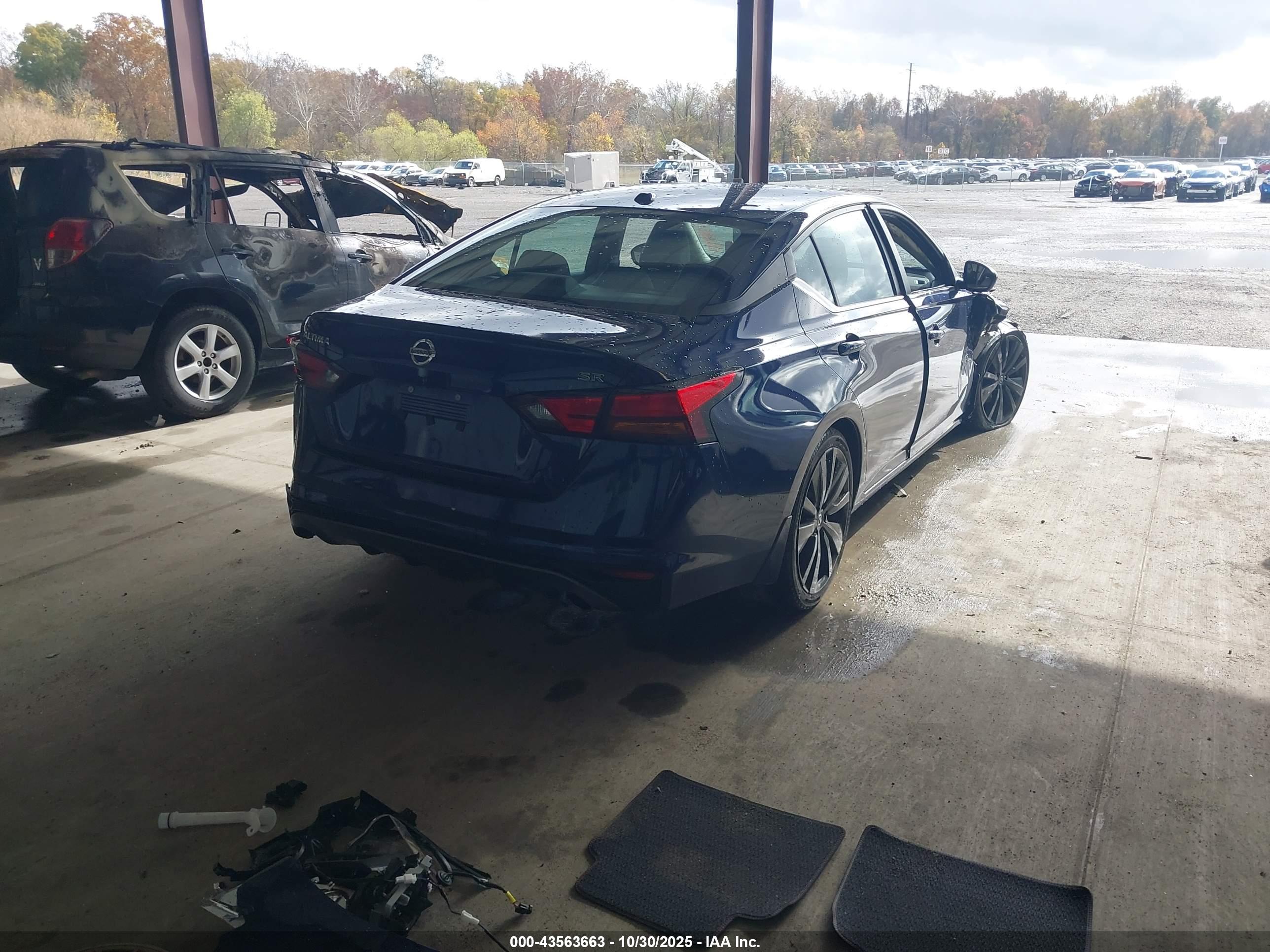 NISSAN ALTIMA image 4