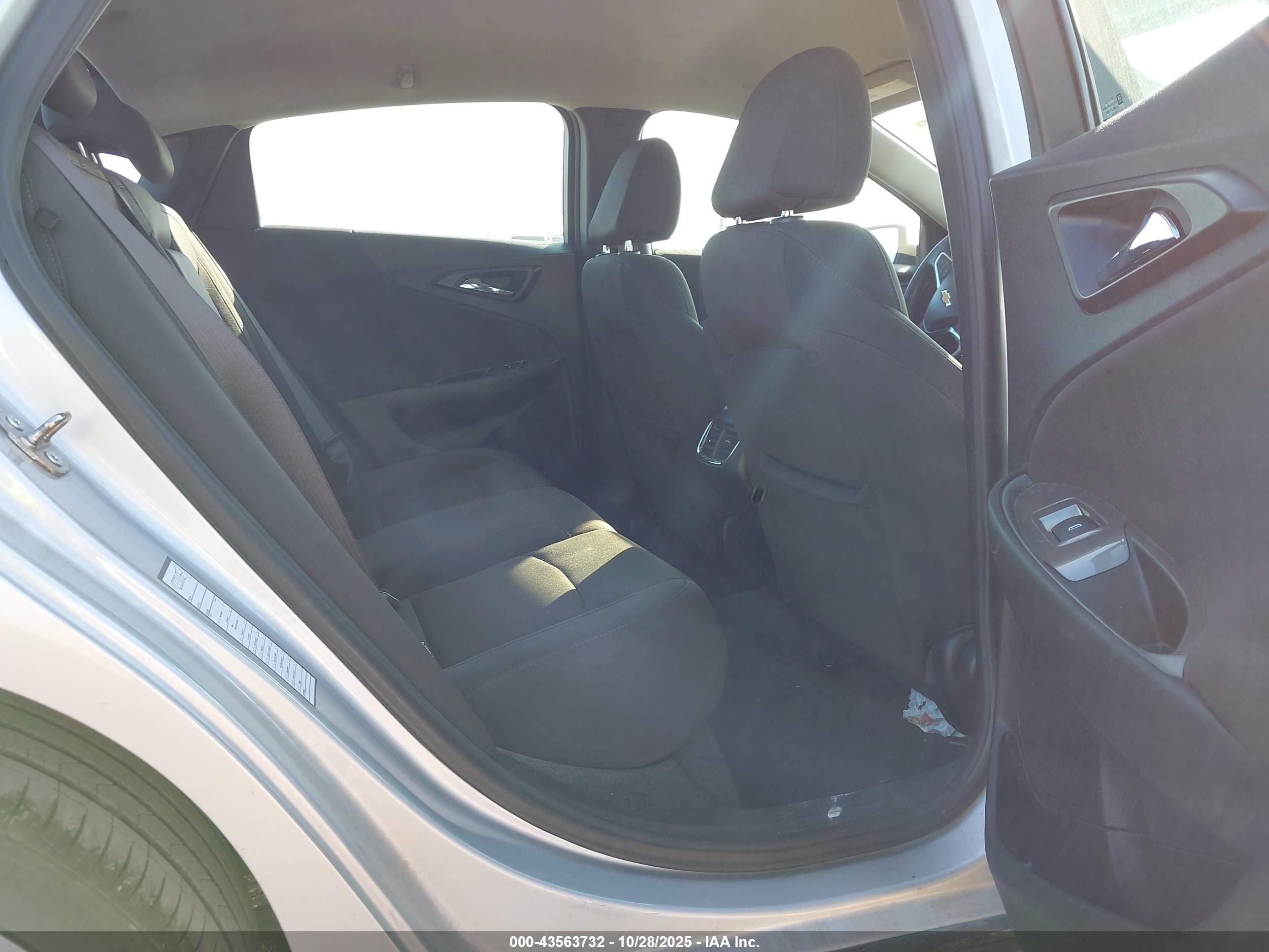 CHEVROLET MALIBU image 8